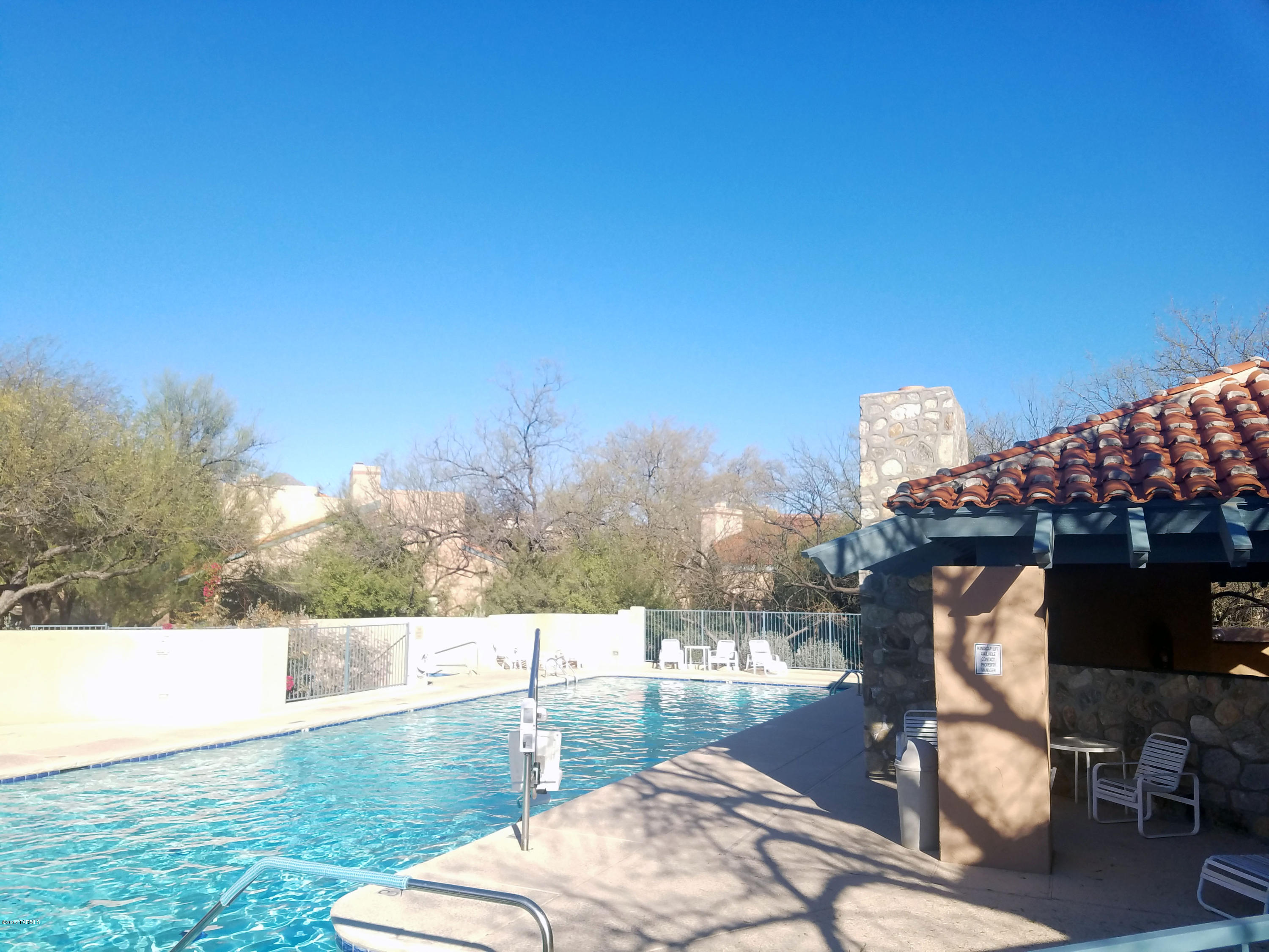 5414 N Via Del Arbolito