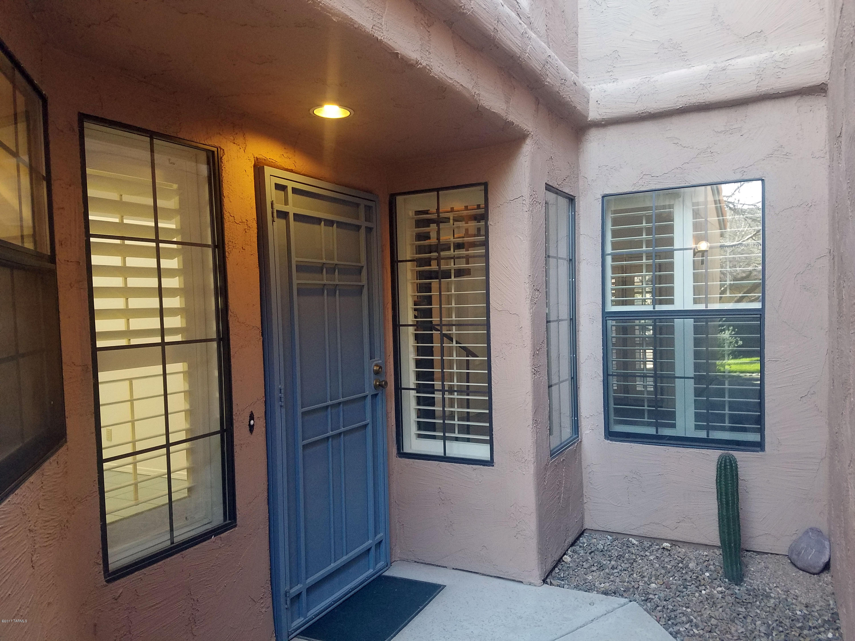 5414 N Via Del Arbolito
