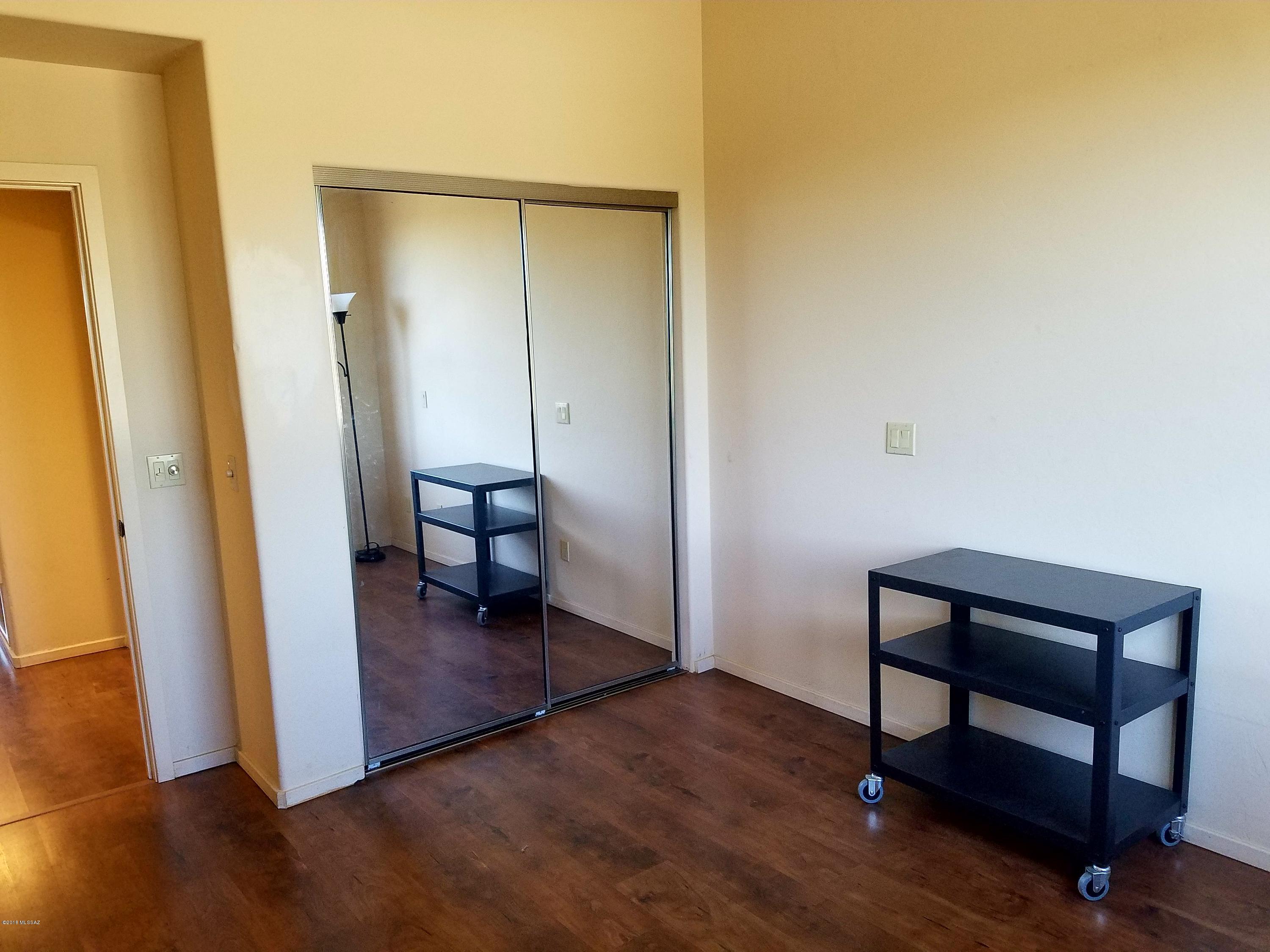 446 N Campbell Avenue Unit: 3202