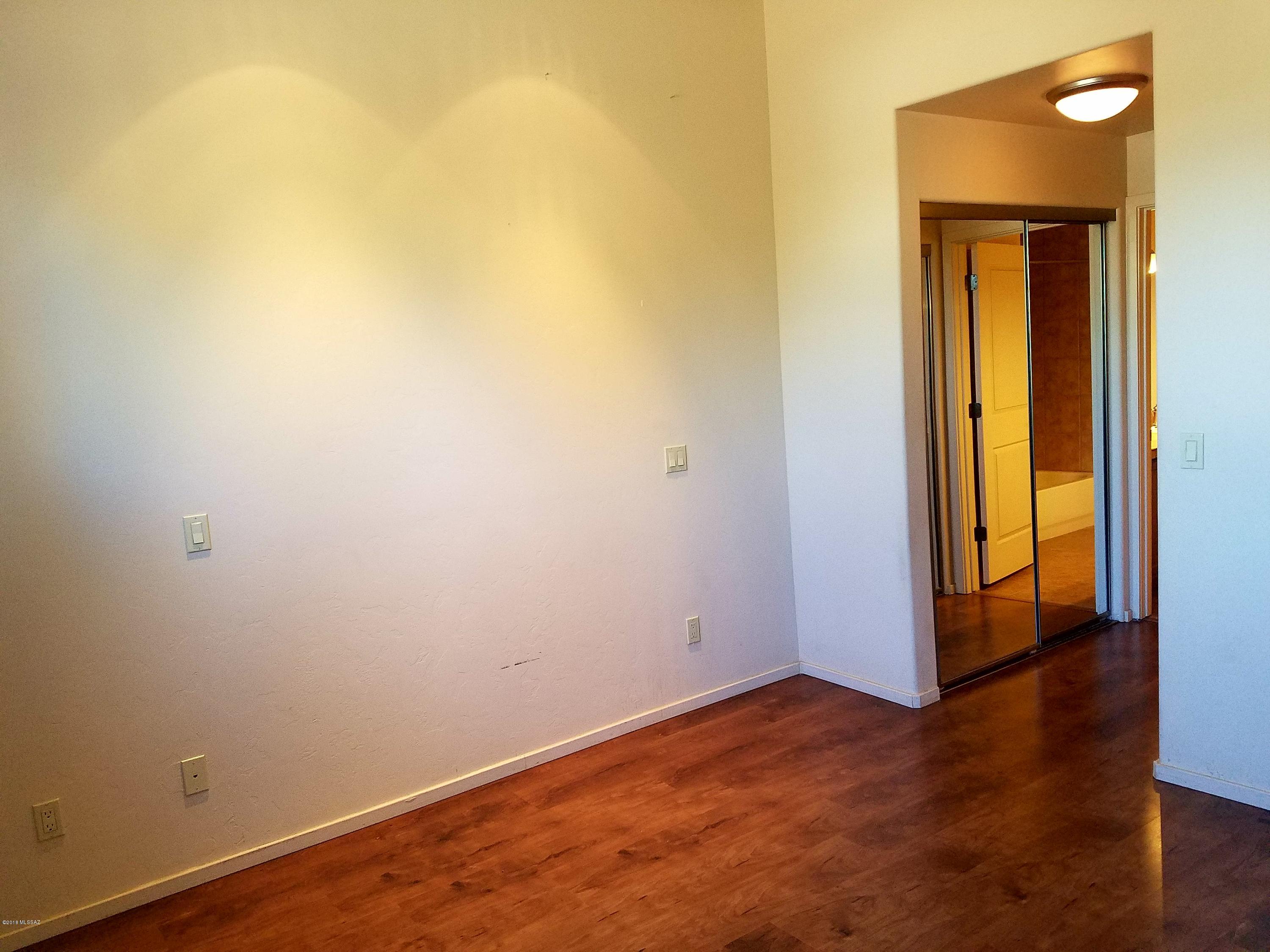 446 N Campbell Avenue Unit: 3202