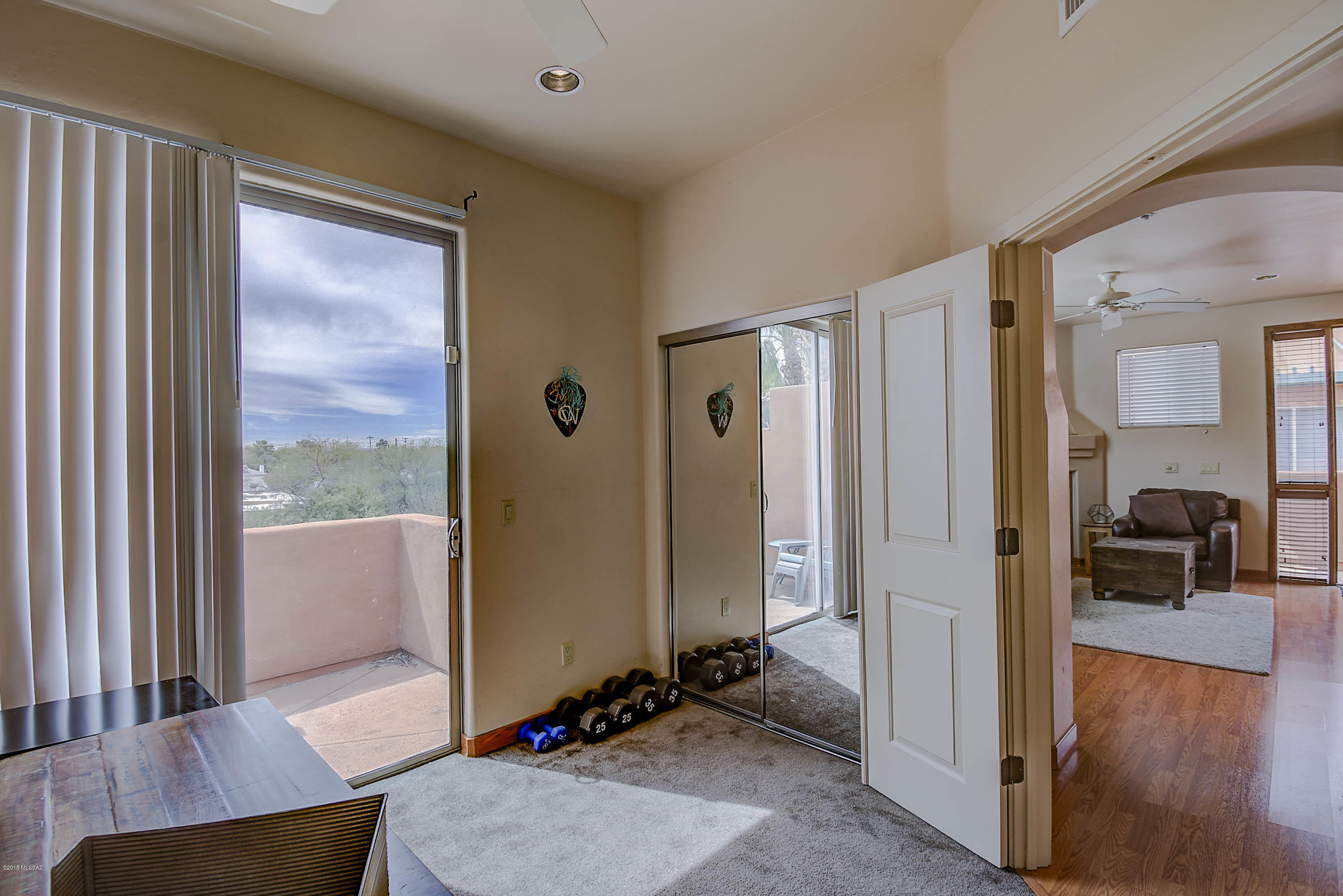 446 N Campbell Avenue Unit: 4204
