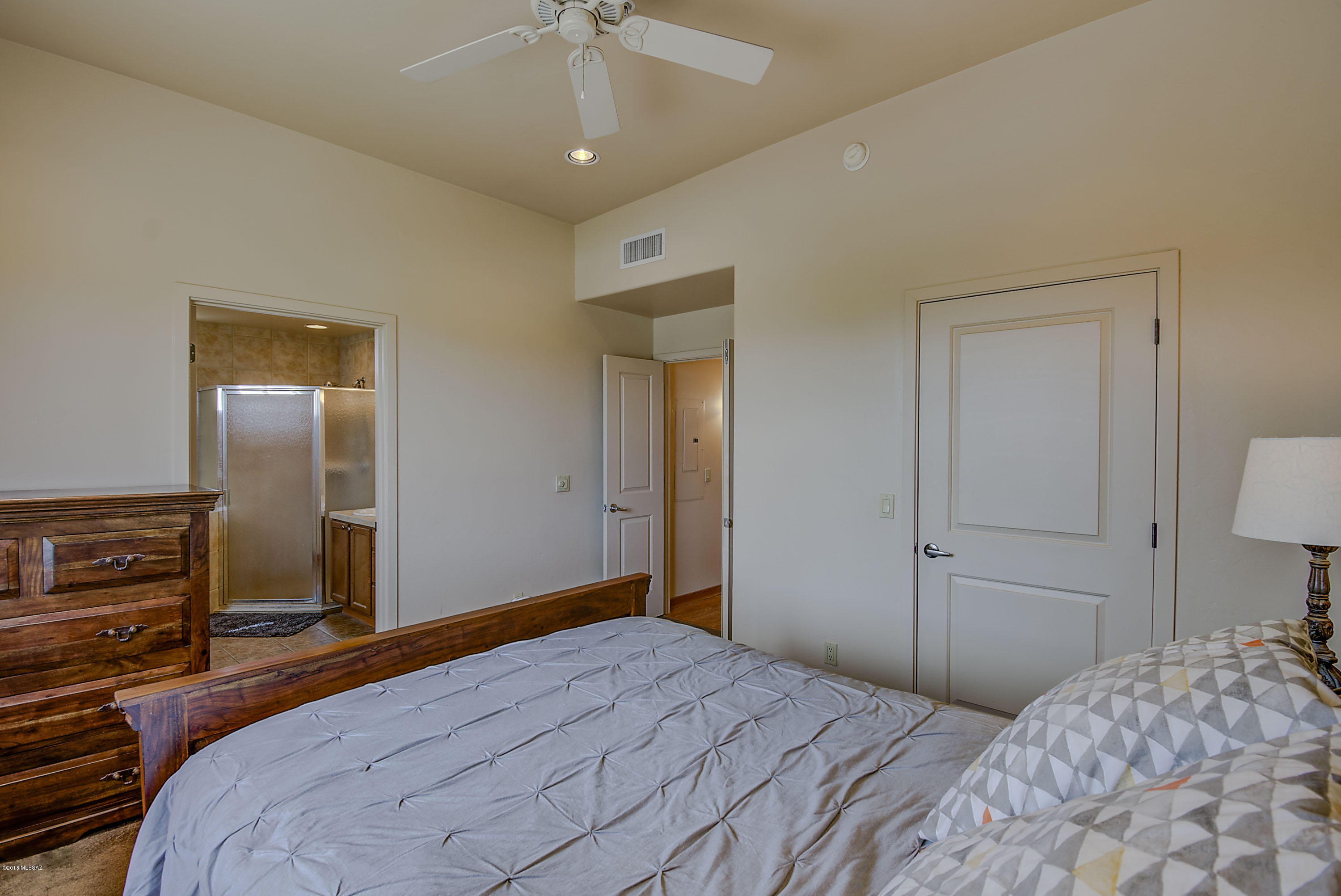 446 N Campbell Avenue Unit: 4204