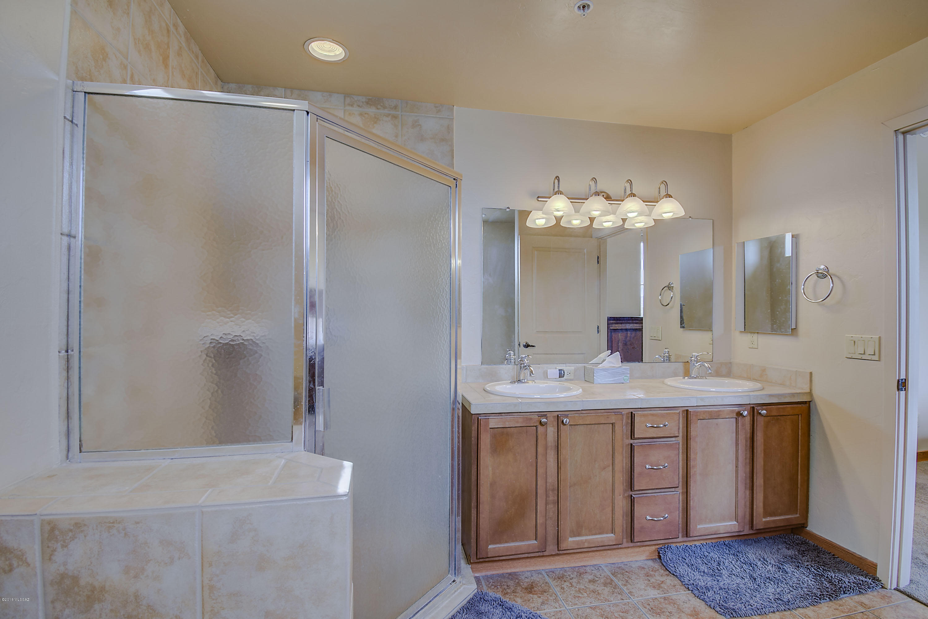 446 N Campbell Avenue Unit: 4204