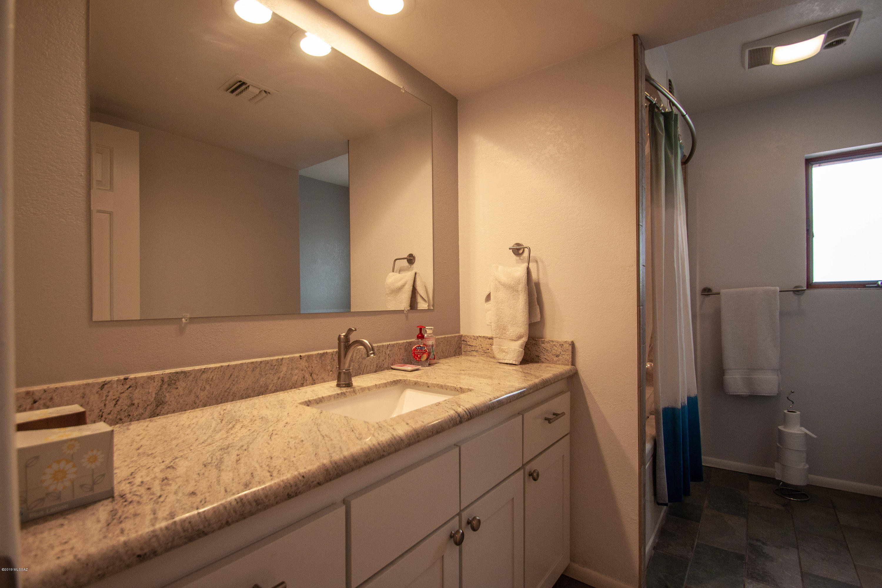 5036 N Calle Bosque