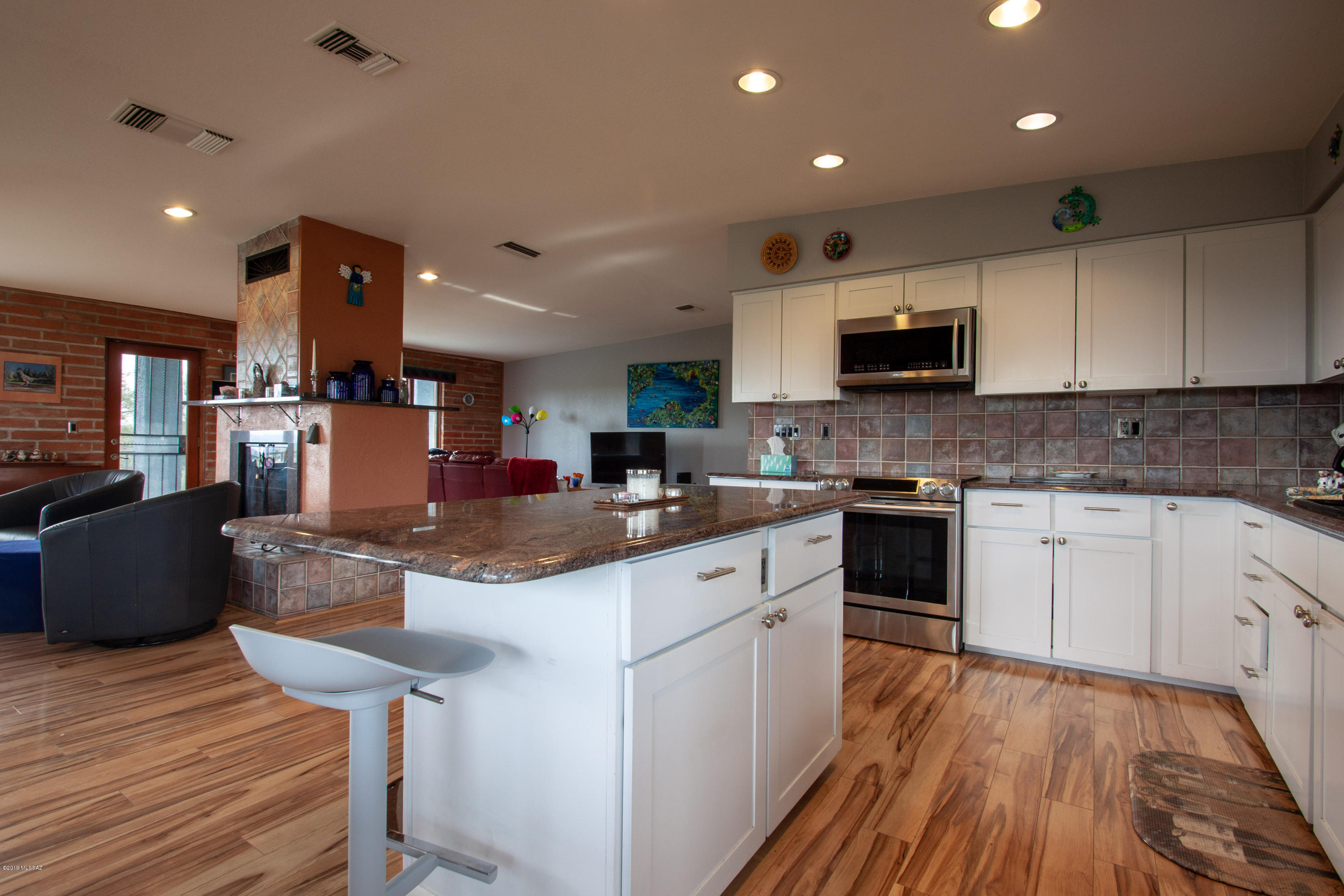 5036 N Calle Bosque