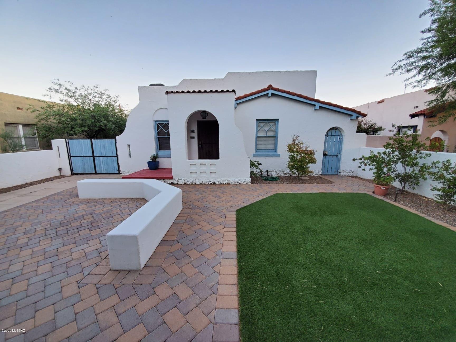 2316 E 4th Street