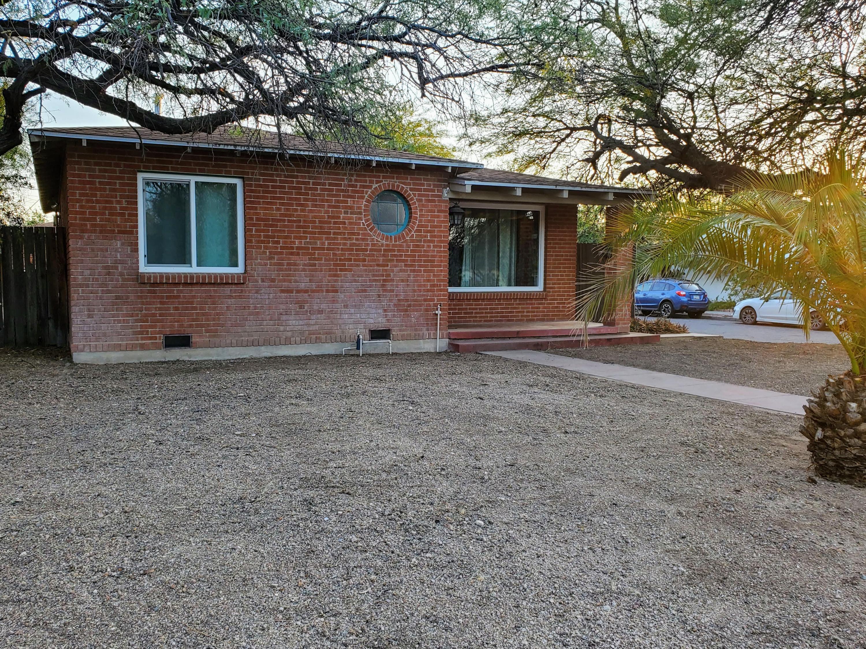 2302 E 5Th Street