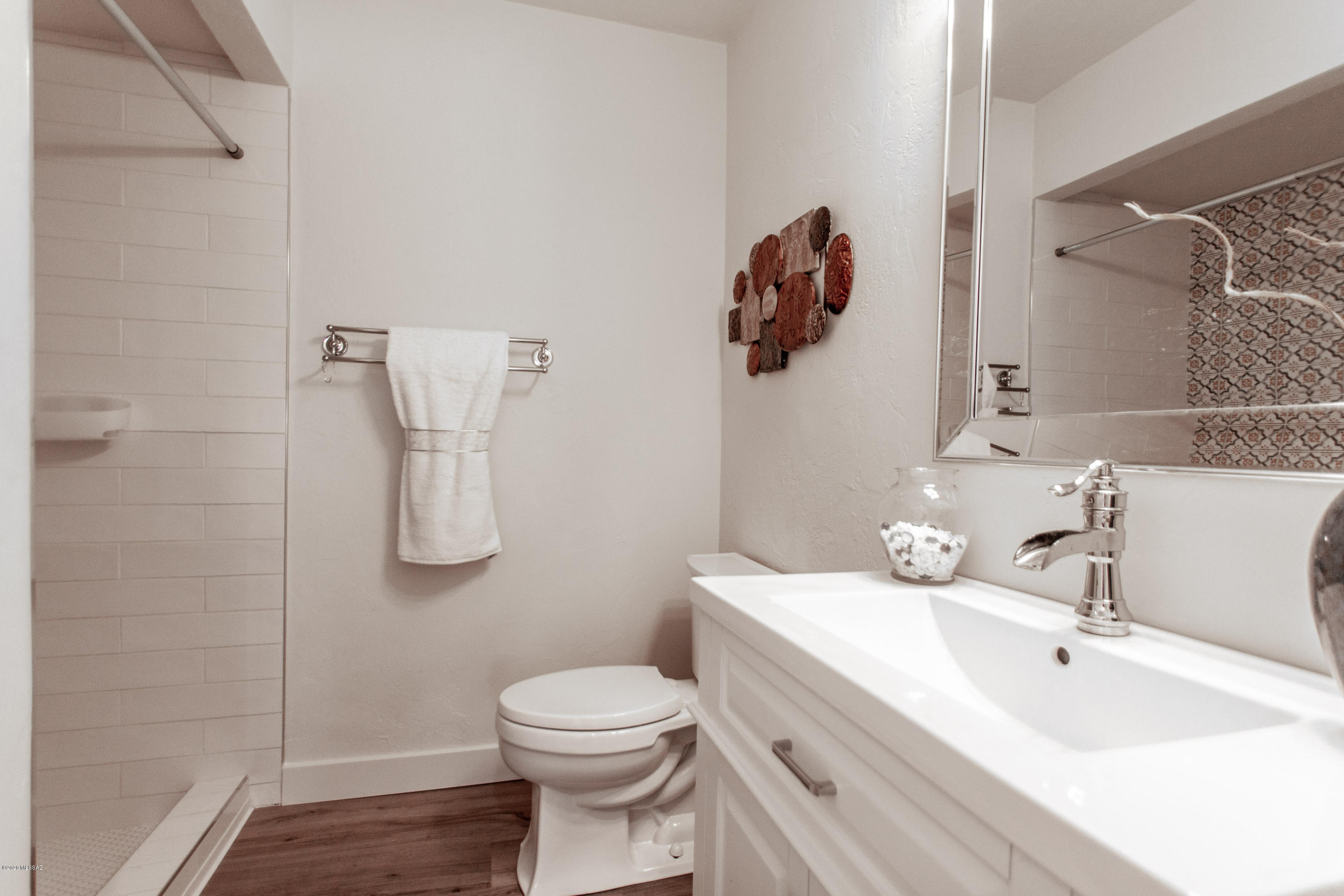 5862 N Camino Miraval