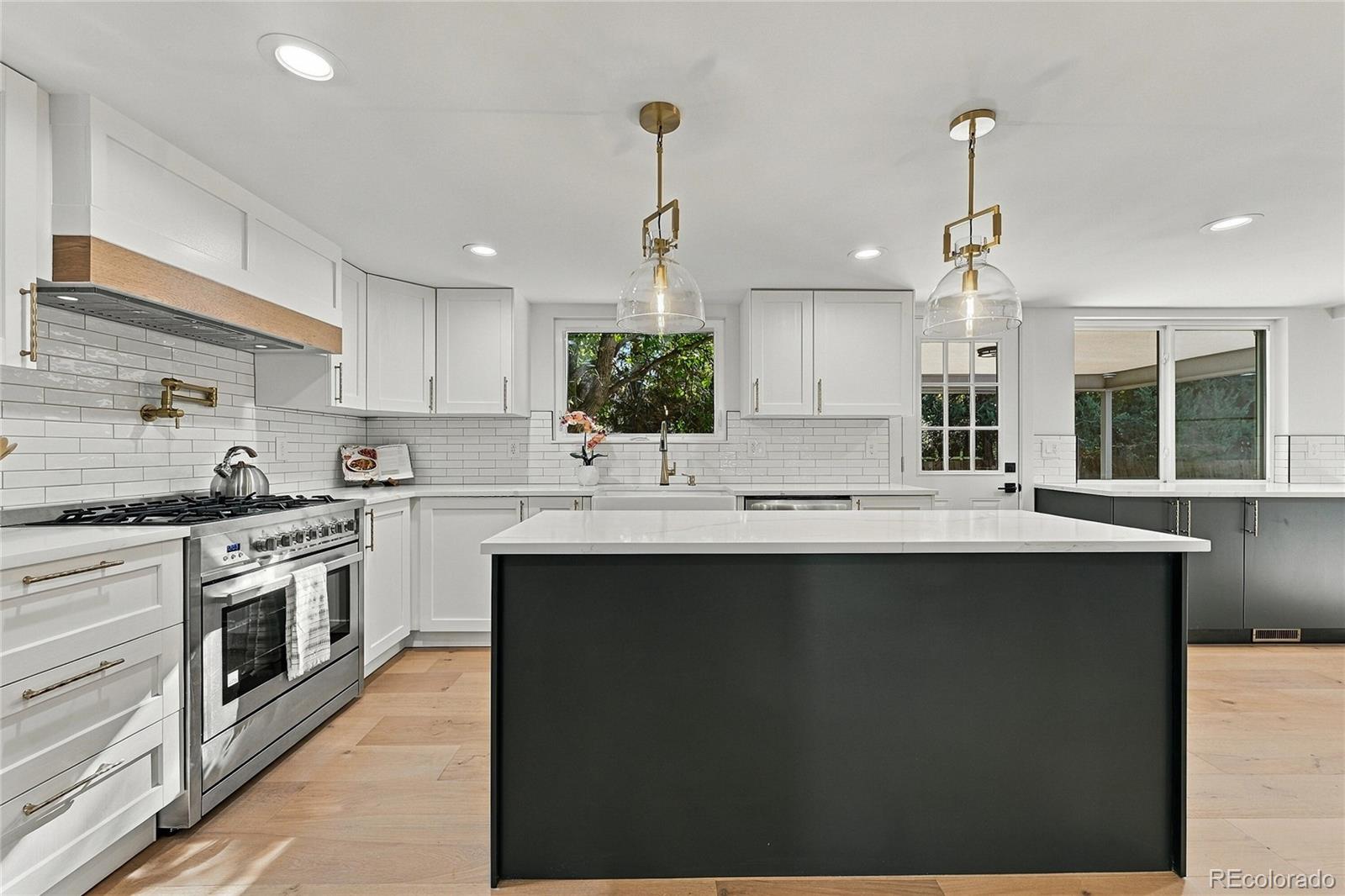 3966 S Magnolia Way