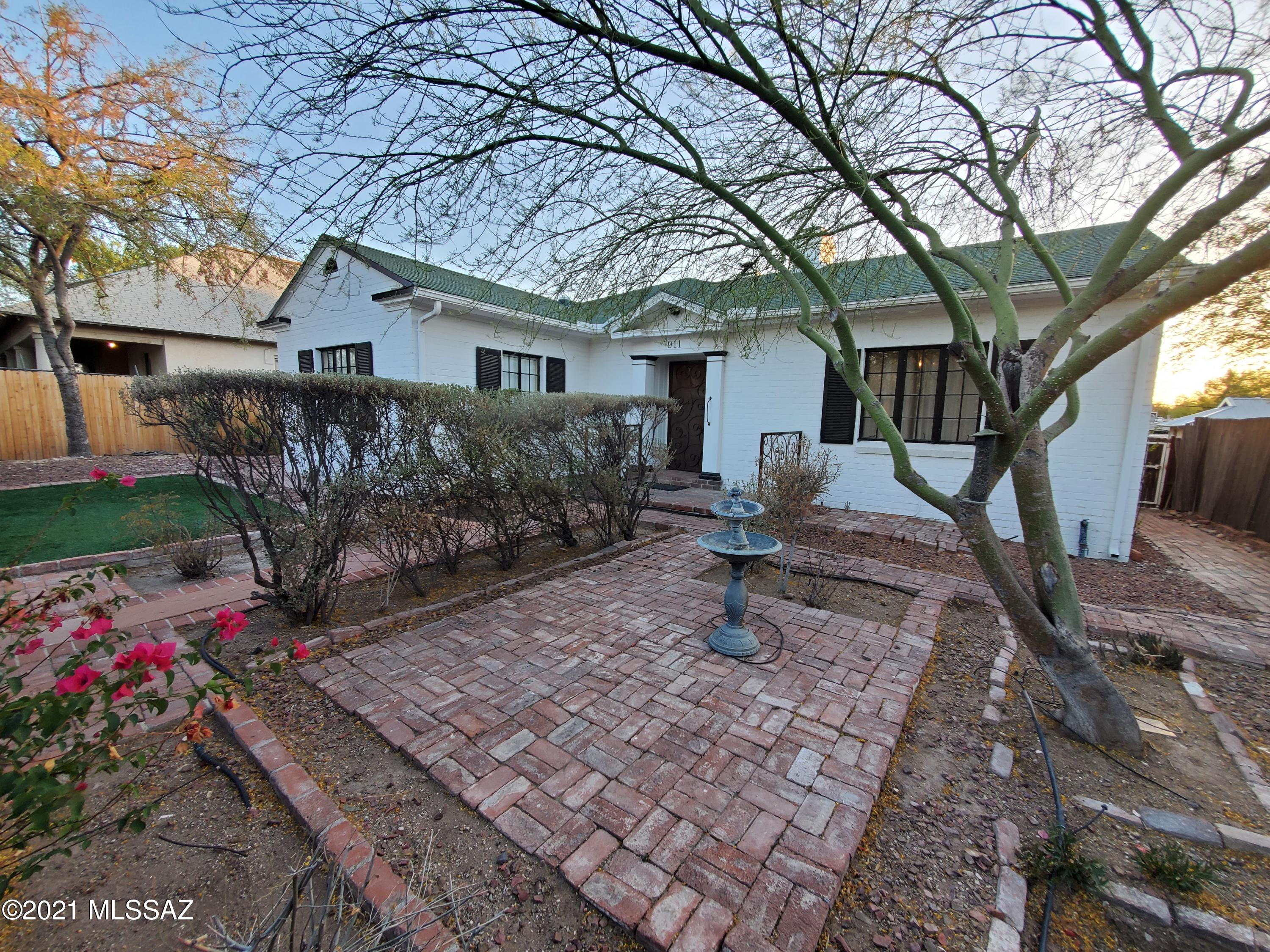911 N 6Th Avenue