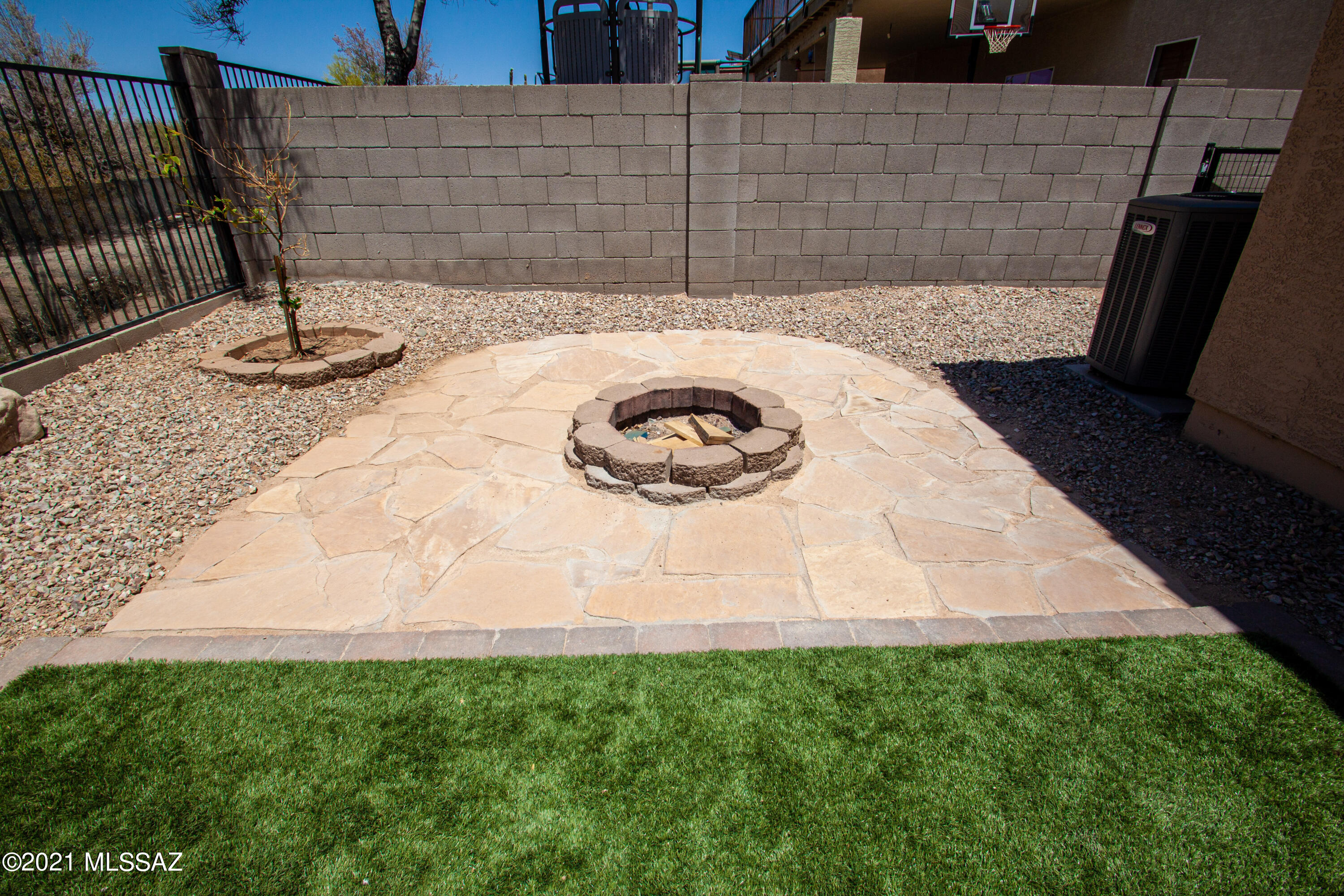 5488 W Red Racer Drive