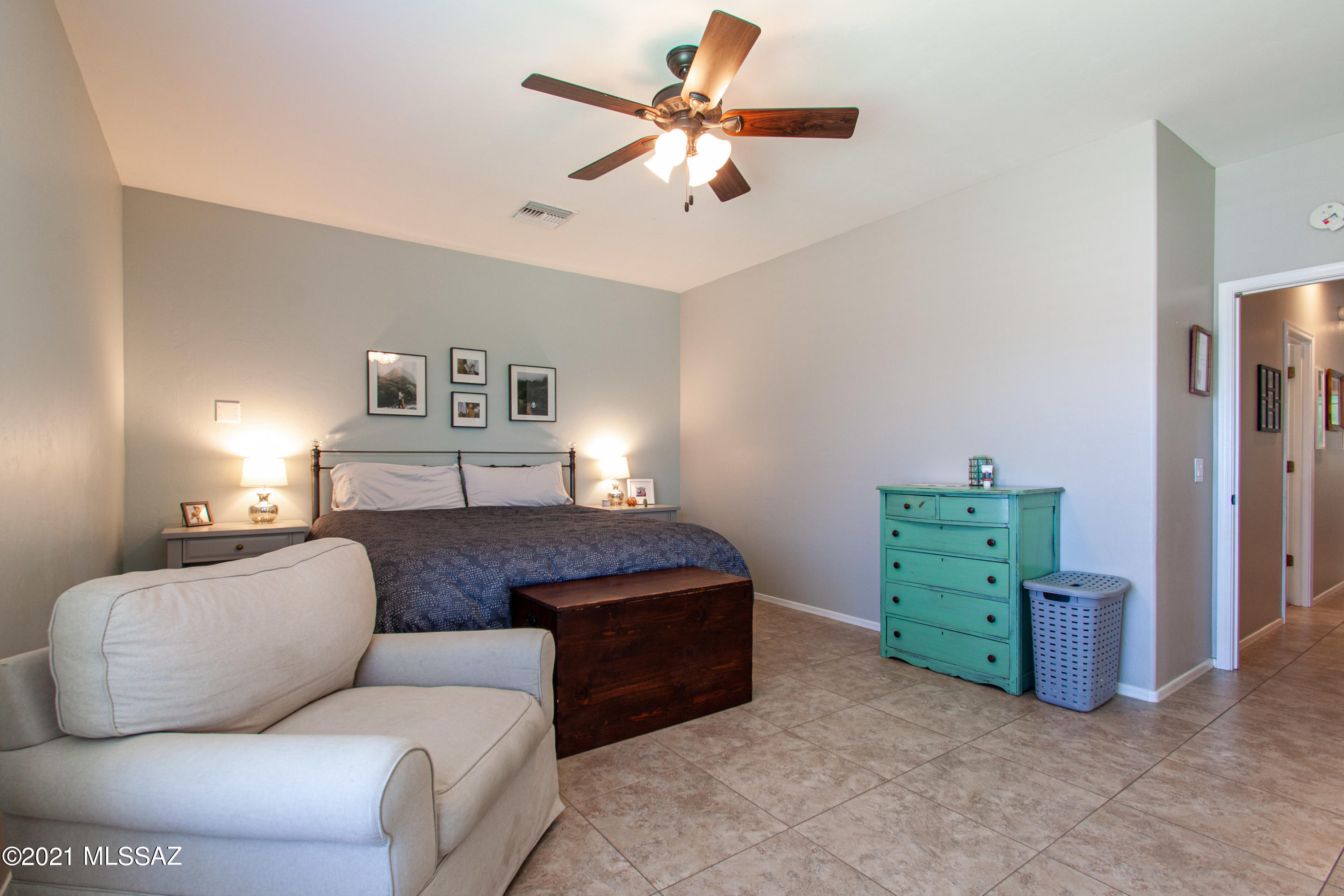 5488 W Red Racer Drive