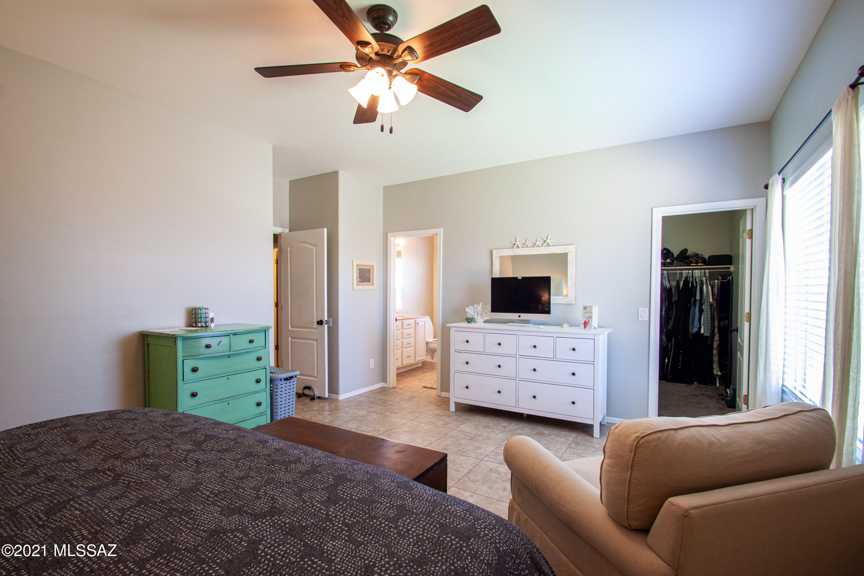 5488 W Red Racer Drive