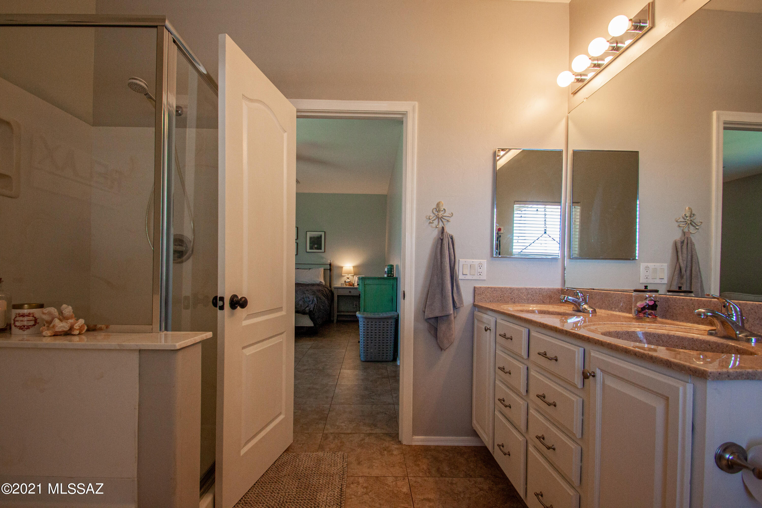 5488 W Red Racer Drive