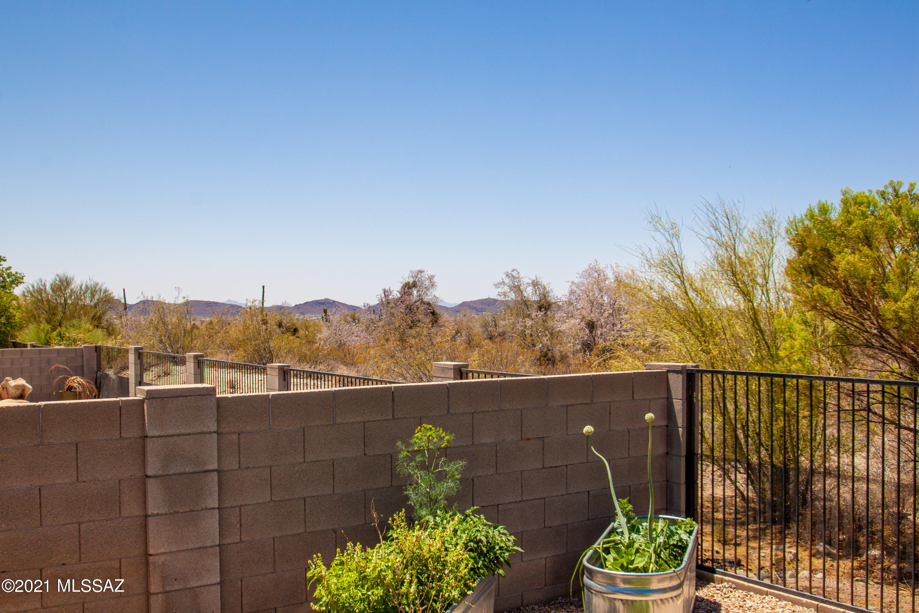 5488 W Red Racer Drive