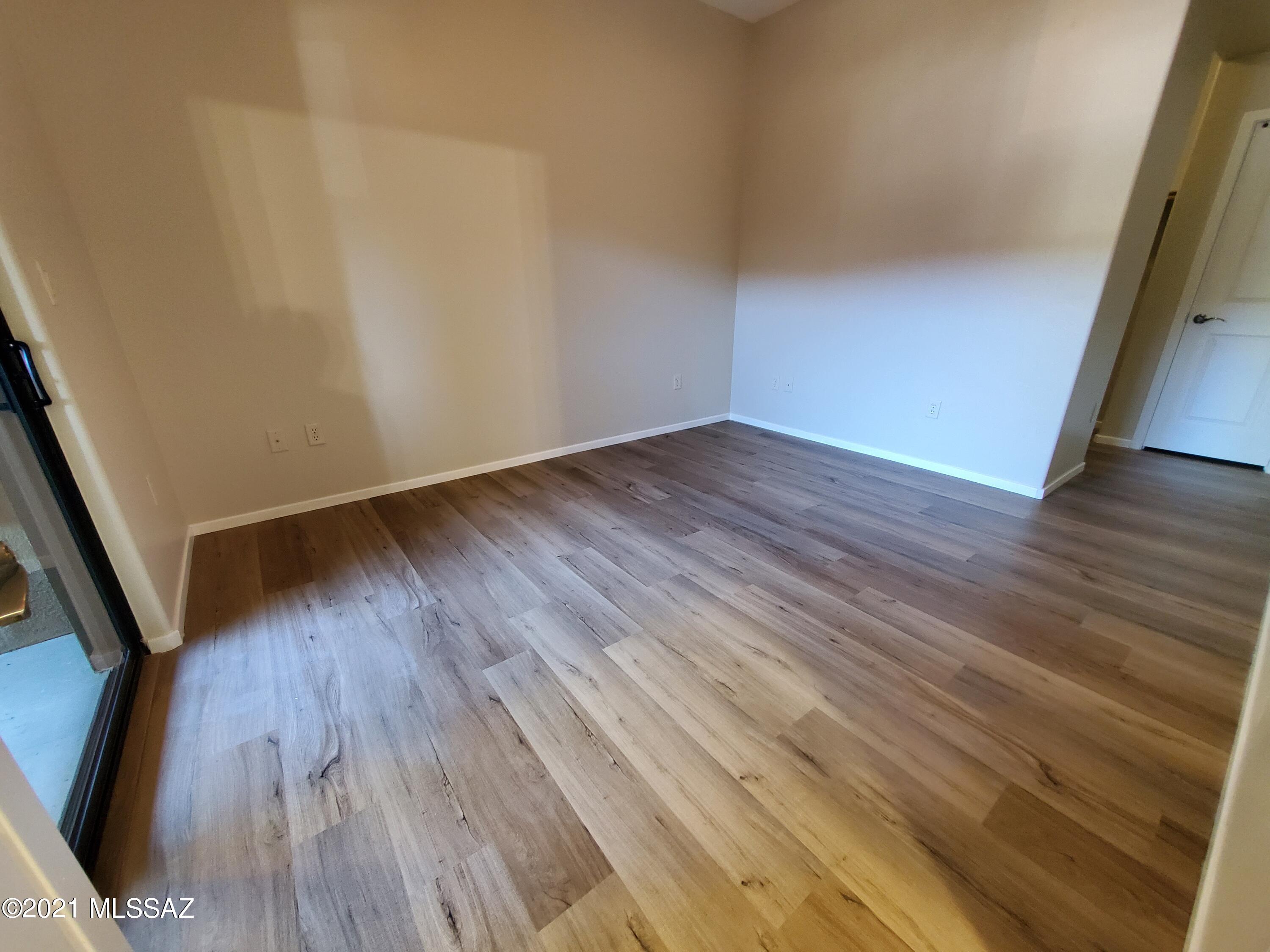 2028 E River Road Unit: 101