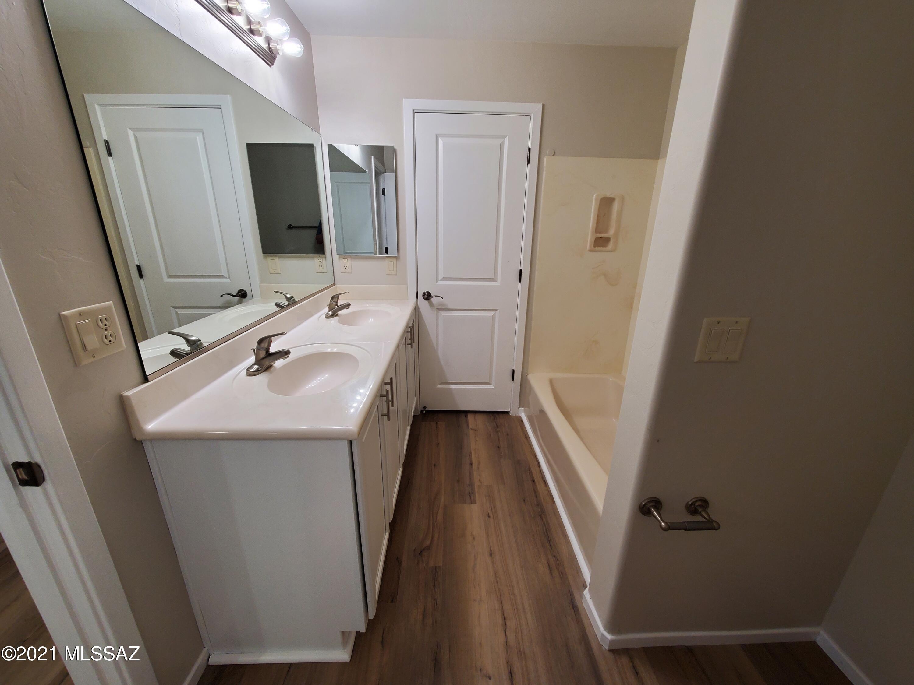 2028 E River Road Unit: 101