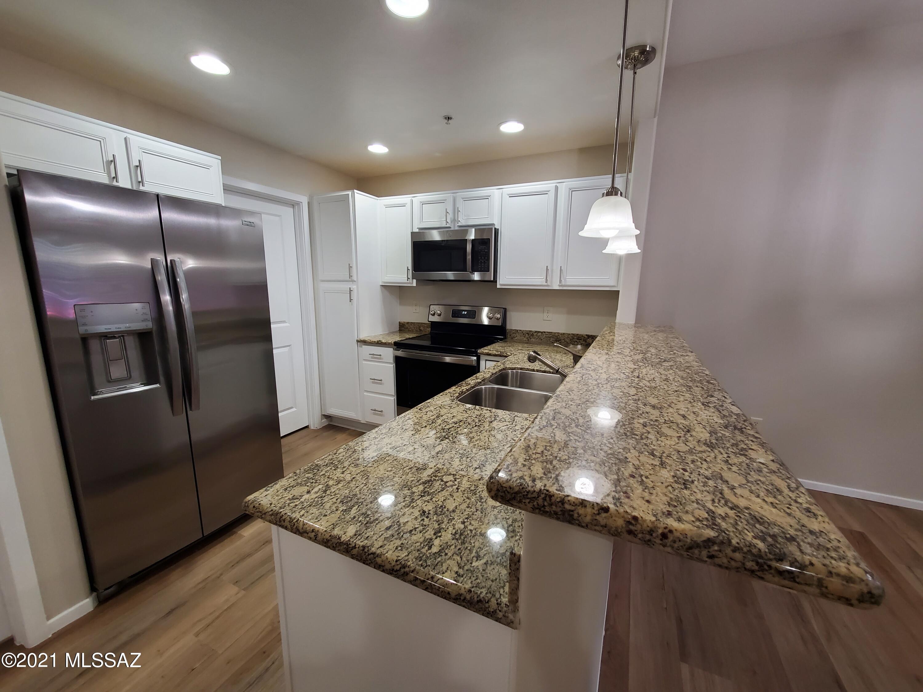 2028 E River Road Unit: 101