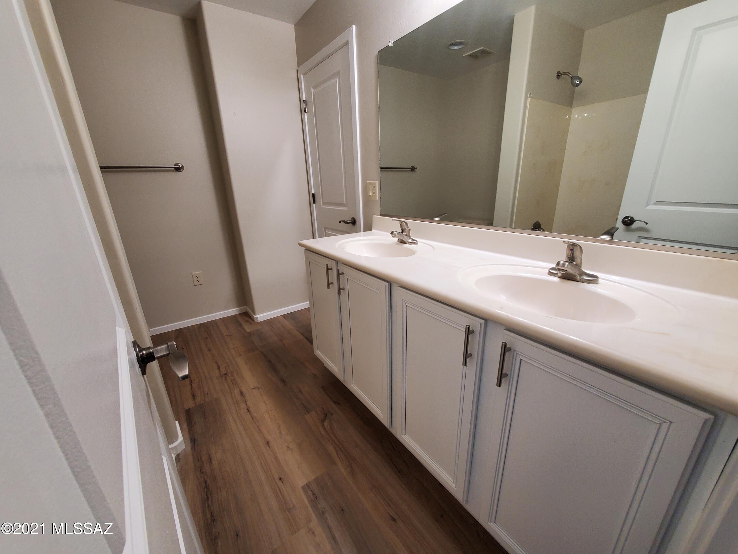2028 E River Road Unit: 101