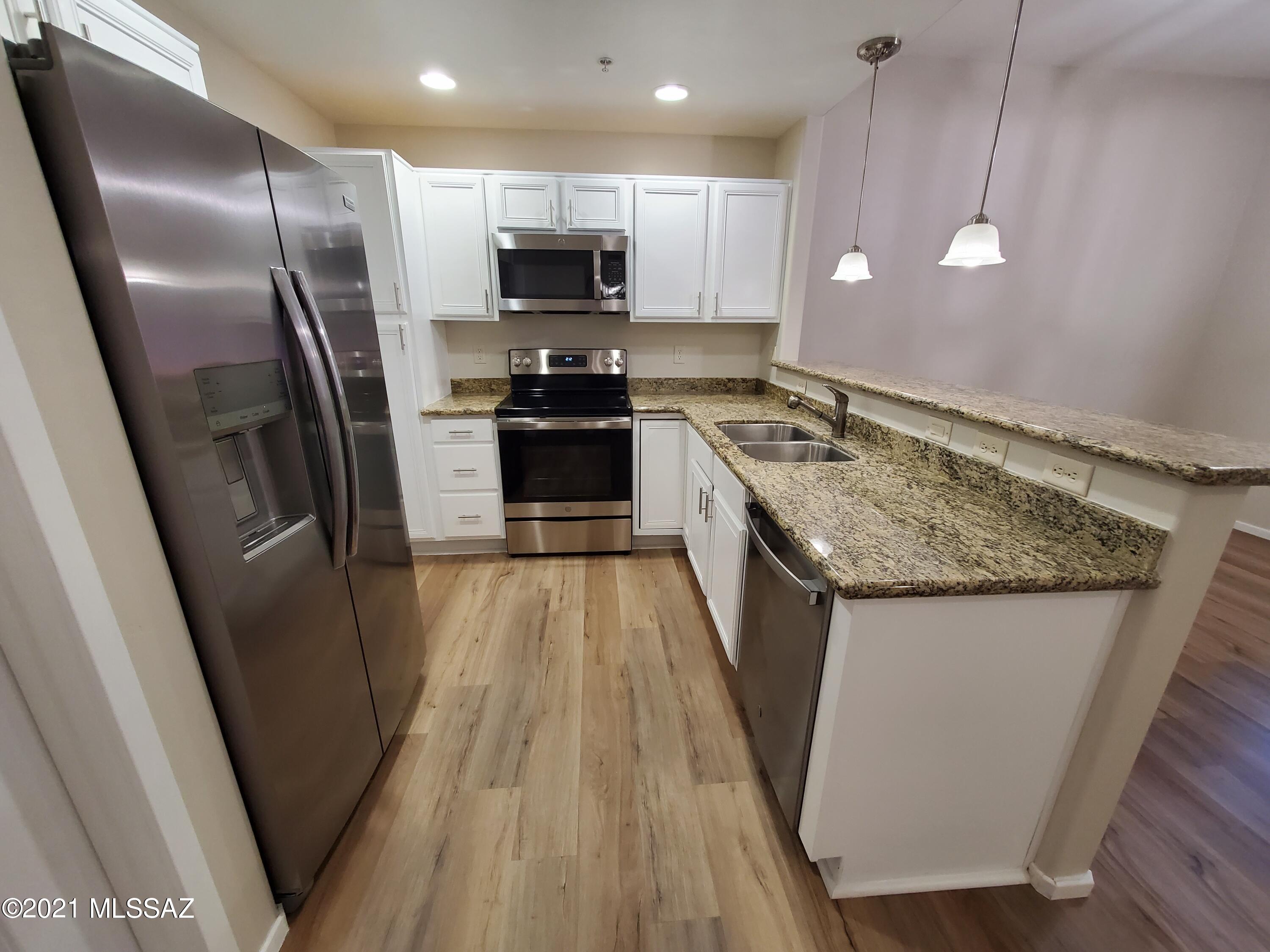 2028 E River Road Unit: 101
