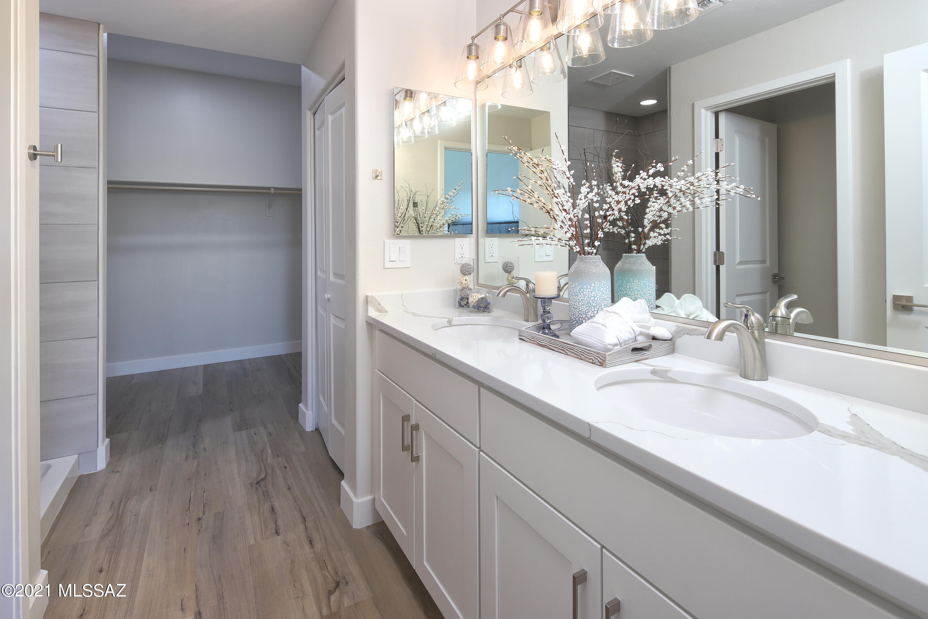 2036 E River Road Unit: 104