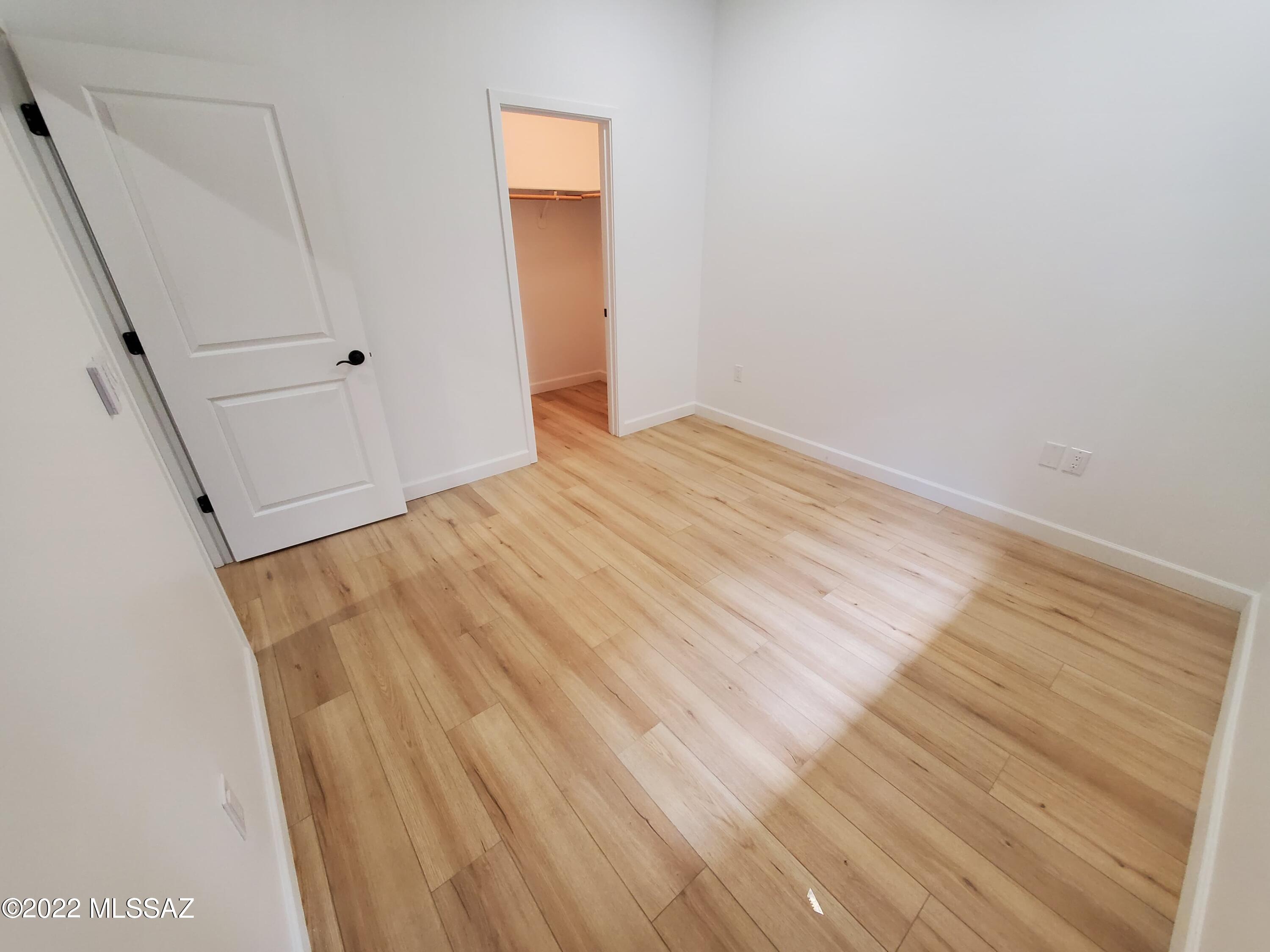 2018 E River Road Unit: 101