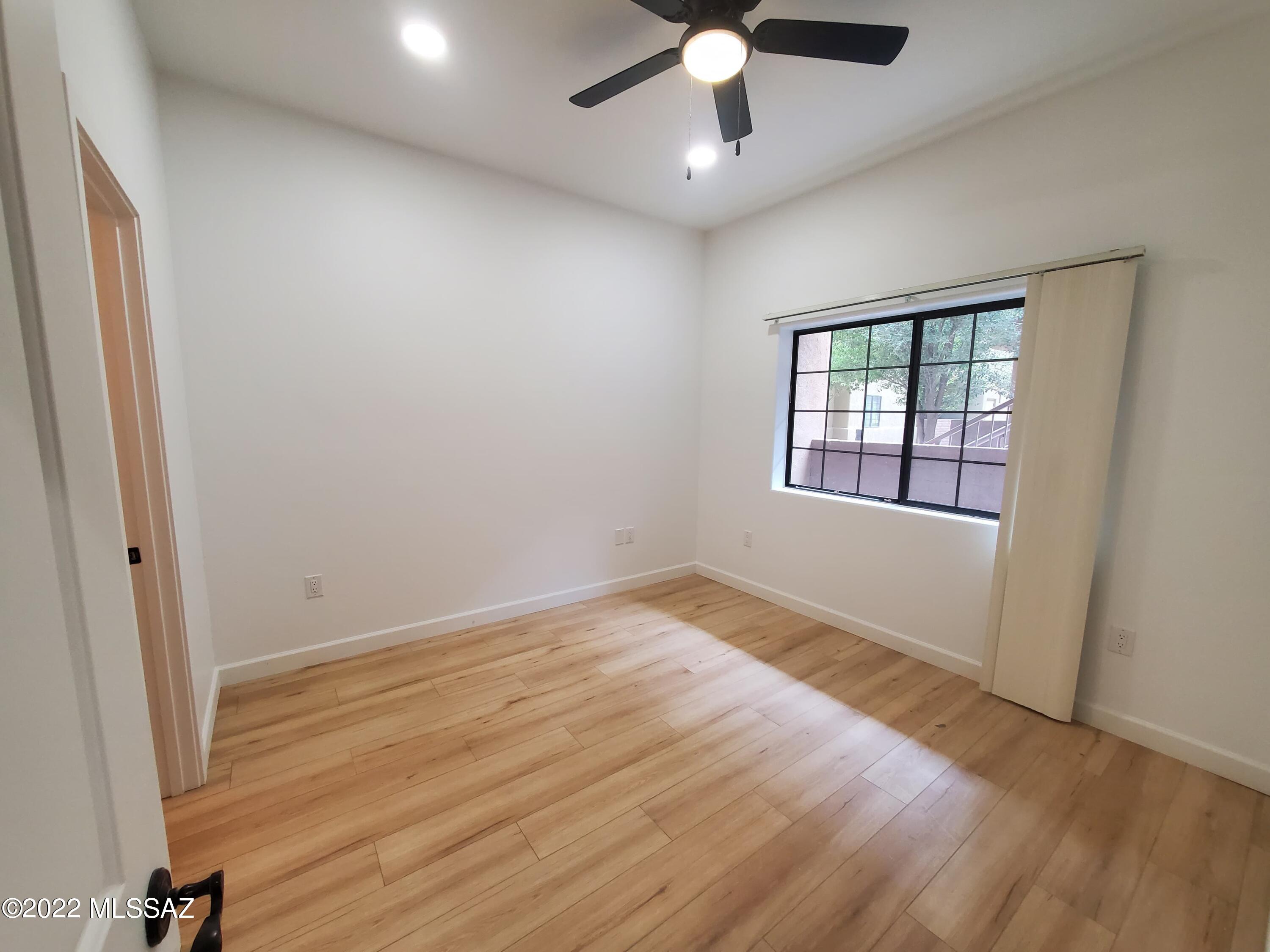 2018 E River Road Unit: 101