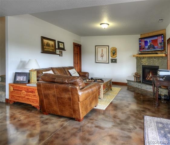 1091 Hackamore Drive