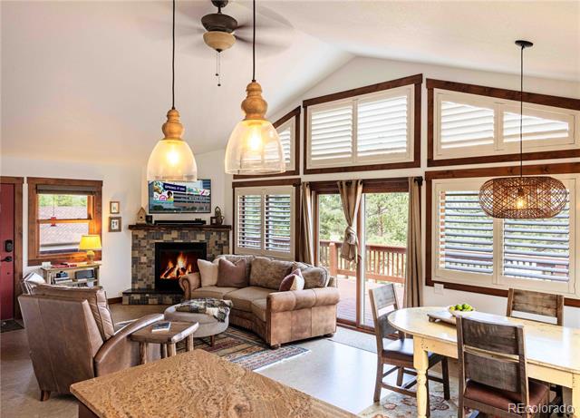 1091 Hackamore Drive