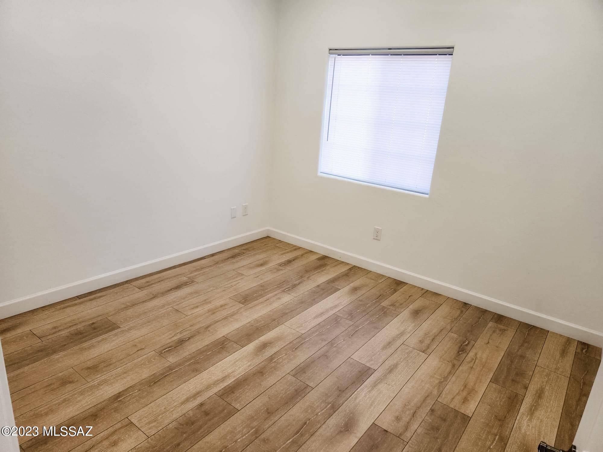 2028 E River Road Unit: 100