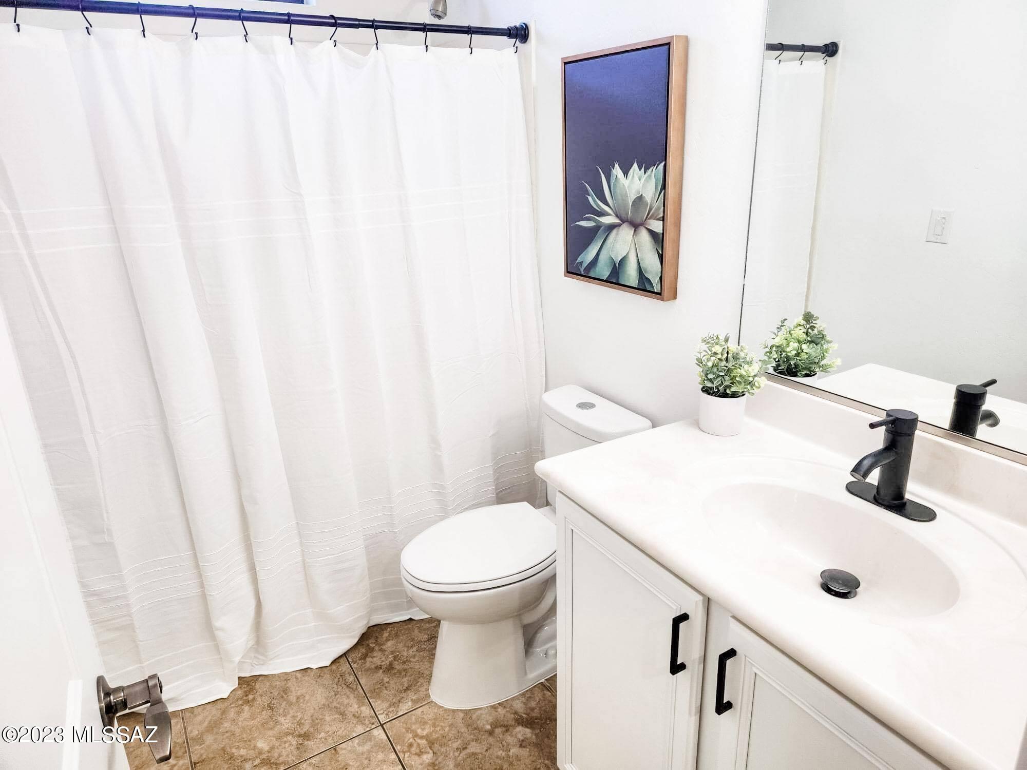 2028 E River Road Unit: 100