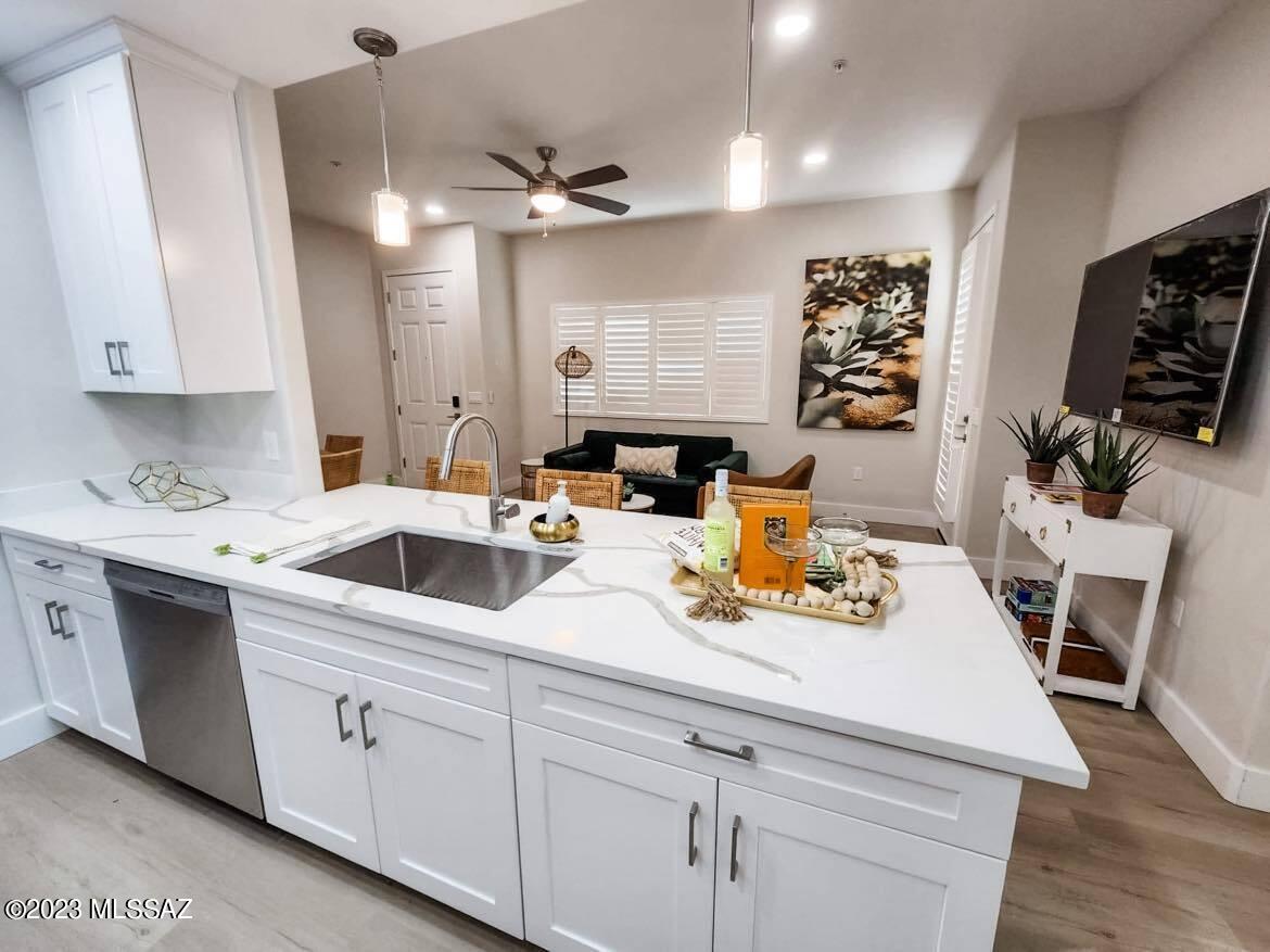 2040 E River Road Unit: 100