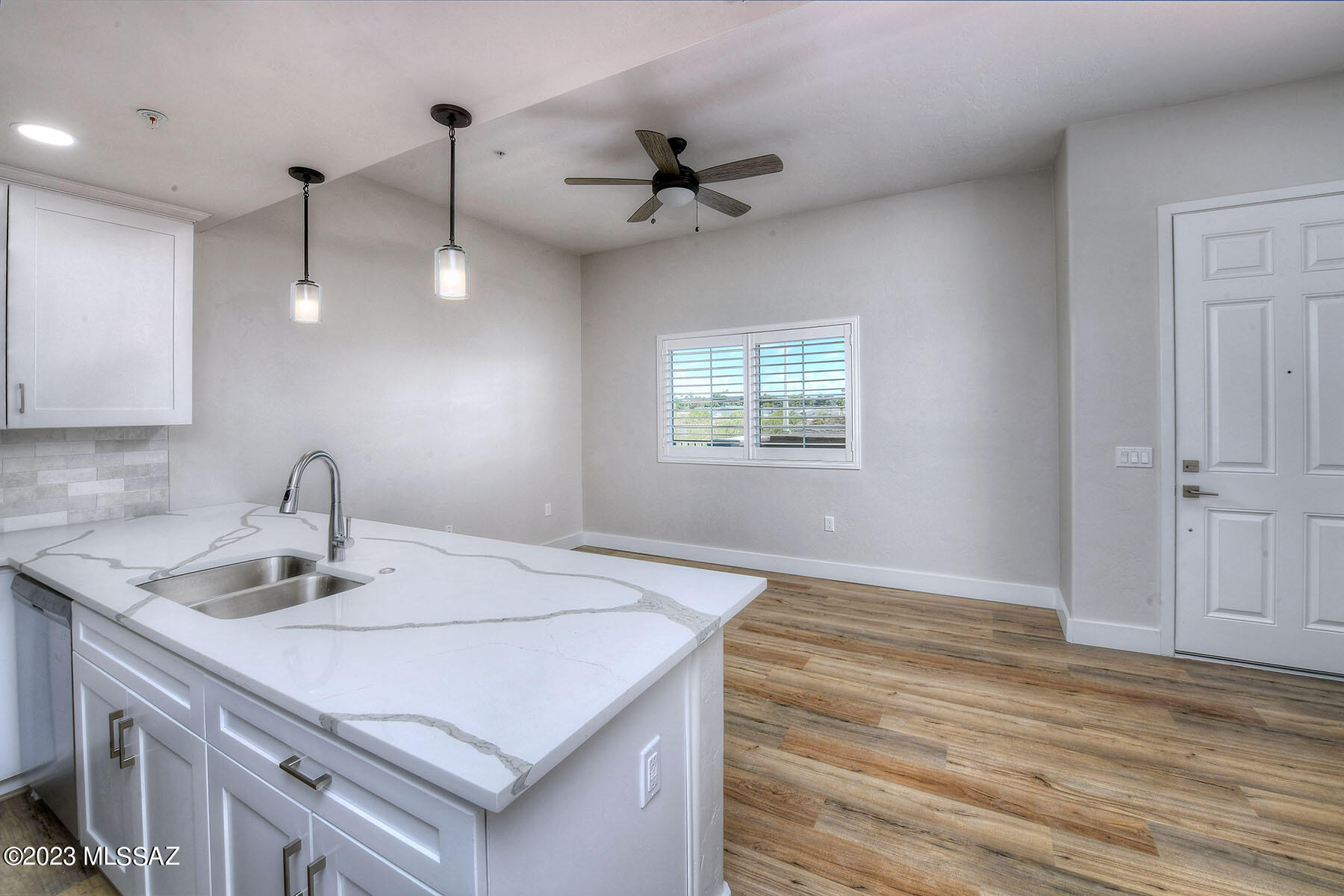 2042 E River Road Unit: 204