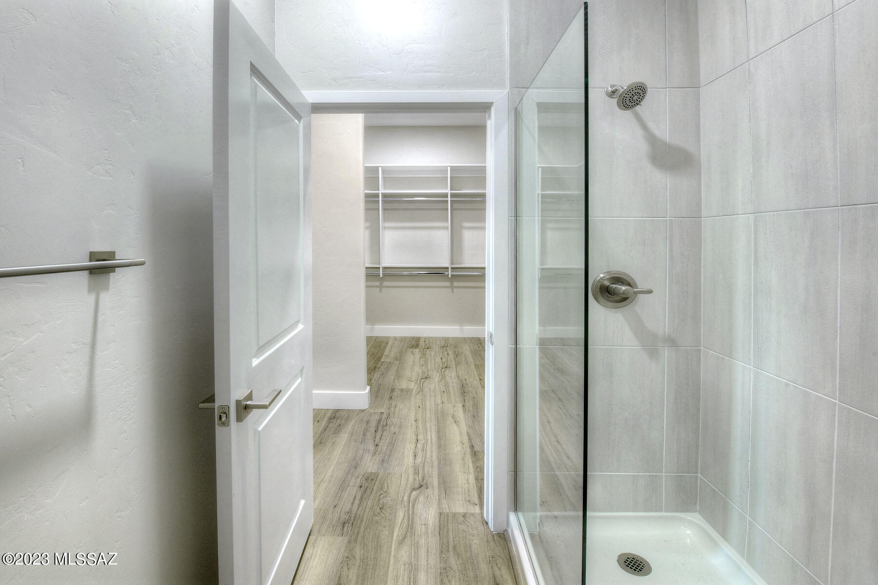 2042 E River Road Unit: 204
