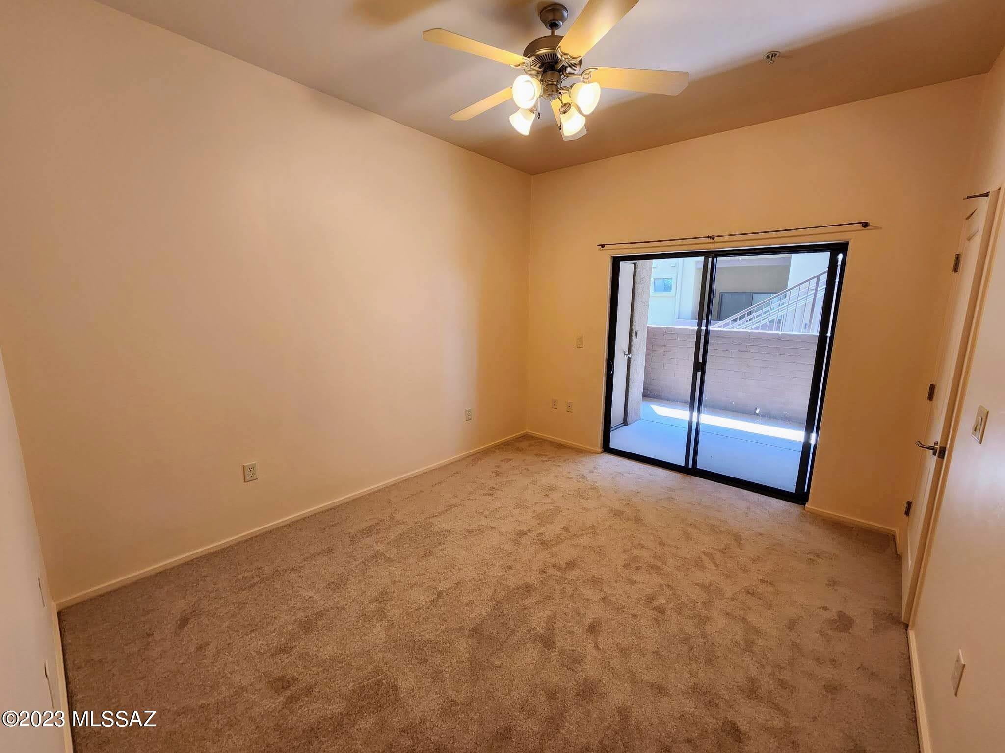 2016 E River Road Unit: 101