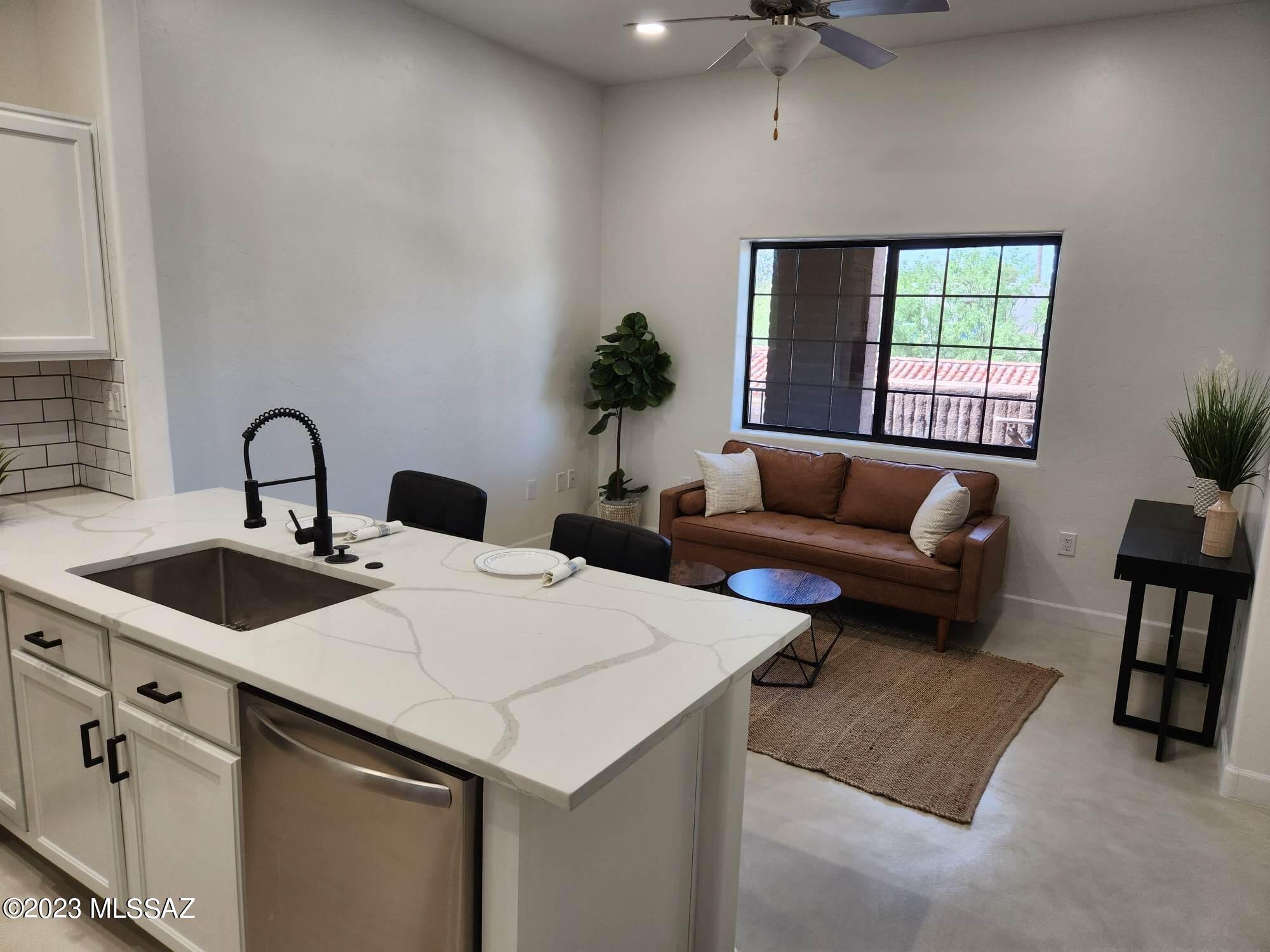 2010 E River Road Unit: 204