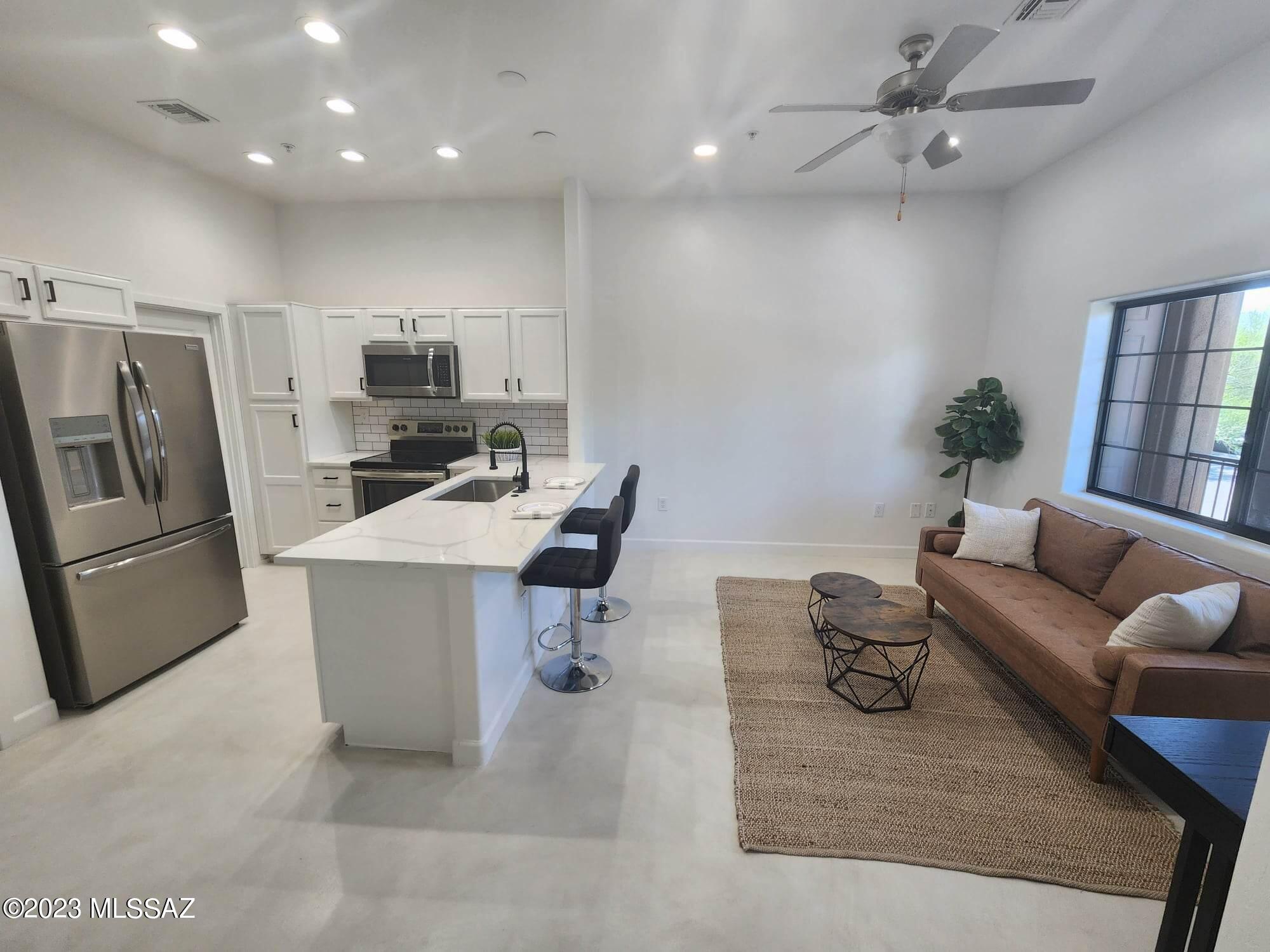 2010 E River Road Unit: 204