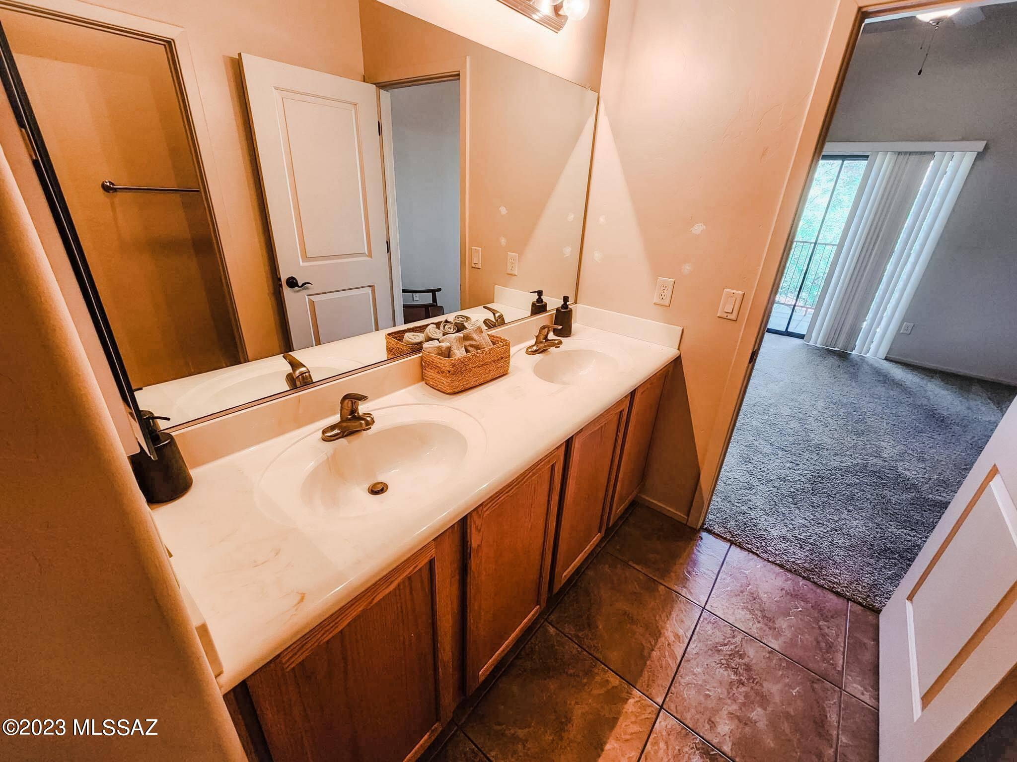2026 E River Rd Unit: 203