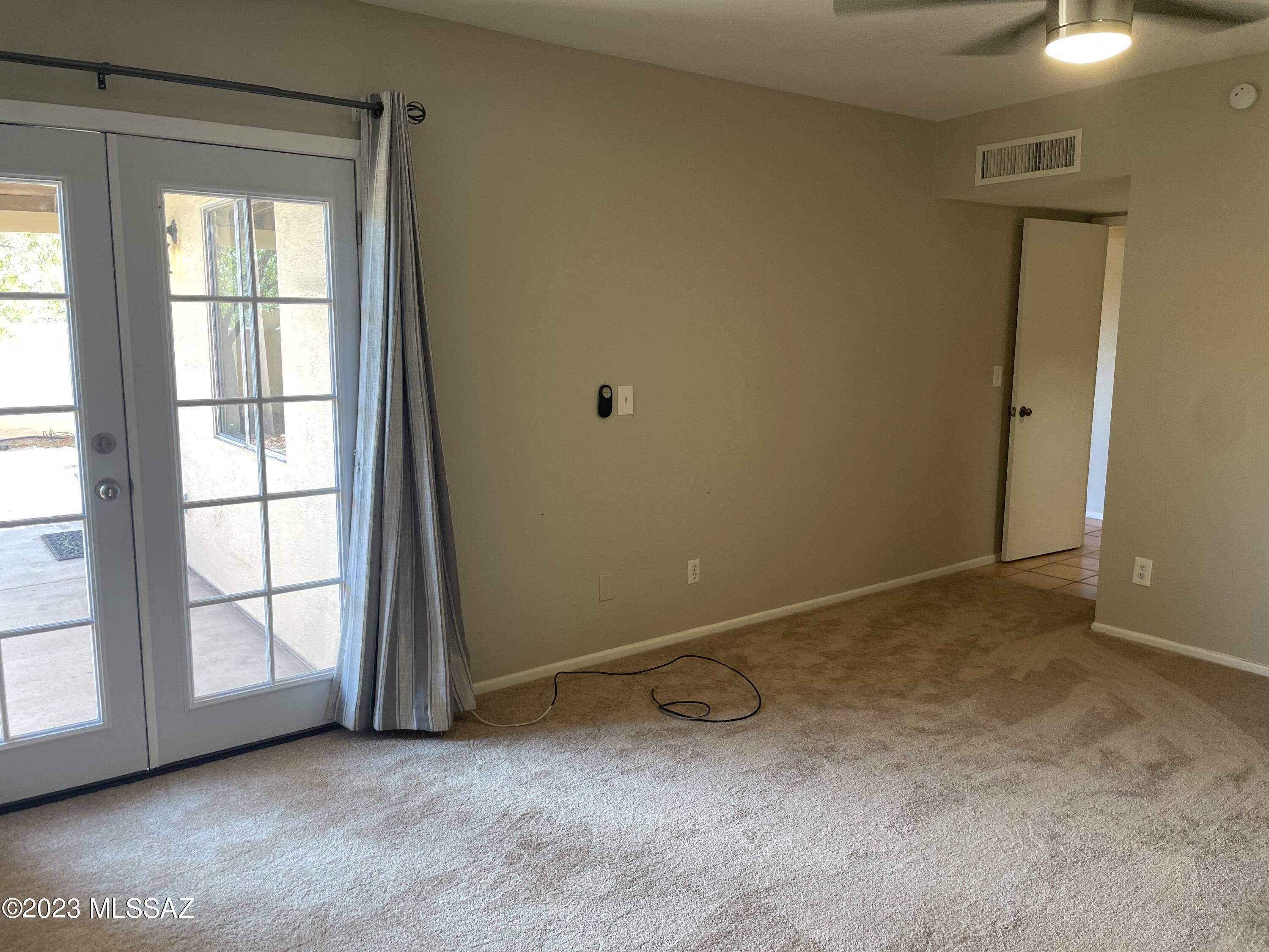 2031 N Camino Alicante