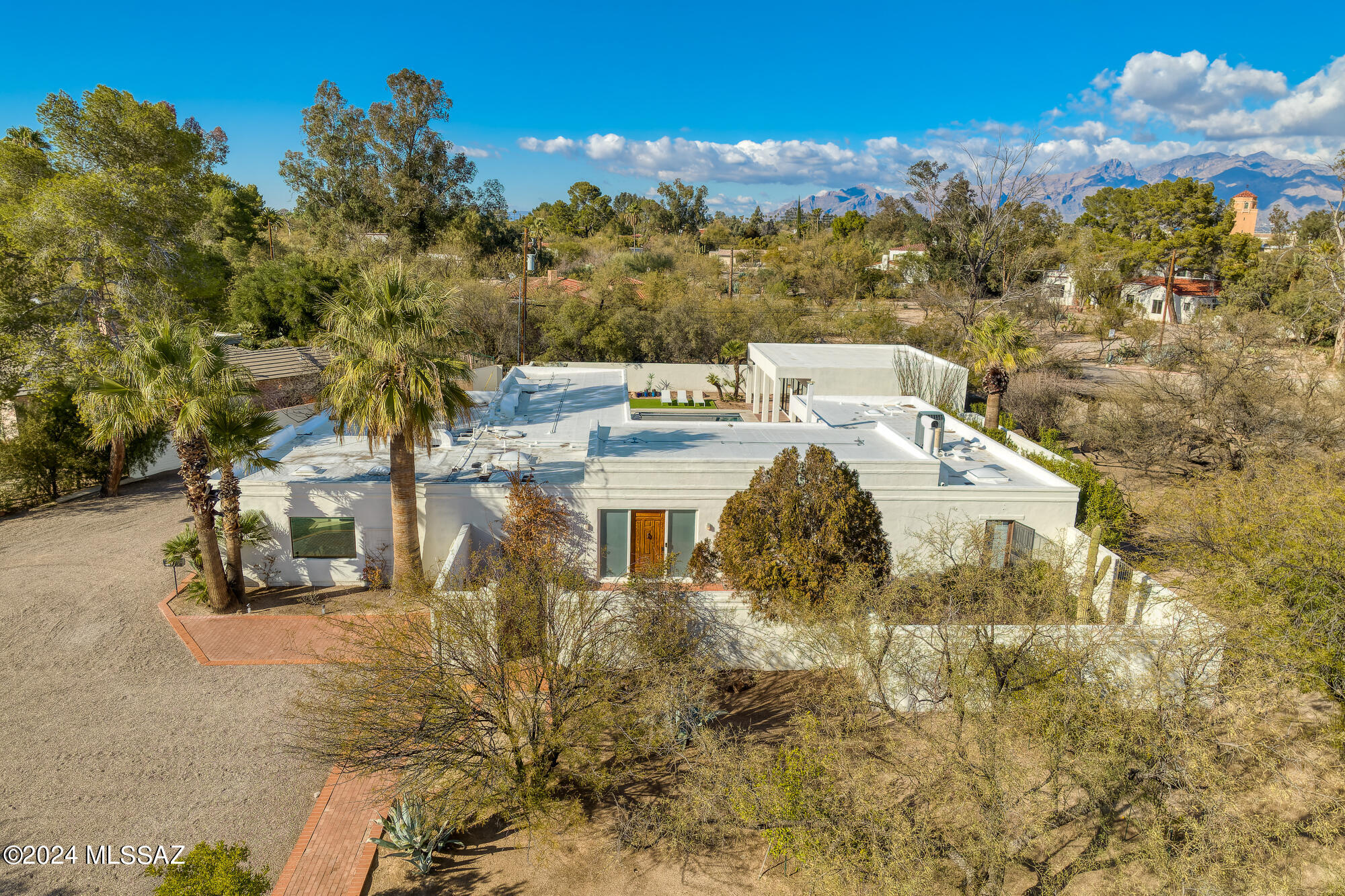 3377 E Arroyo Chico