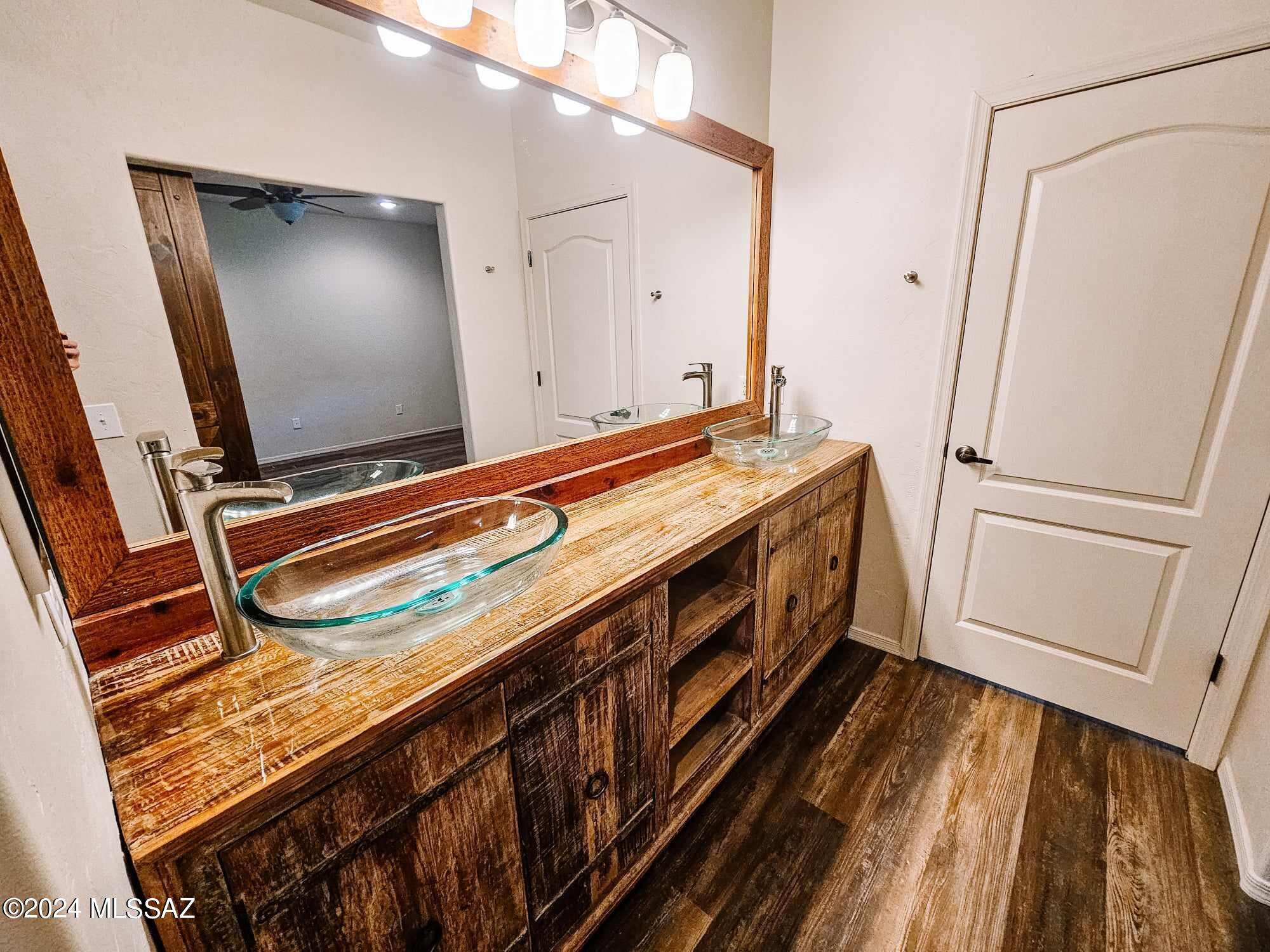 2405 E Autumn Flower Drive
