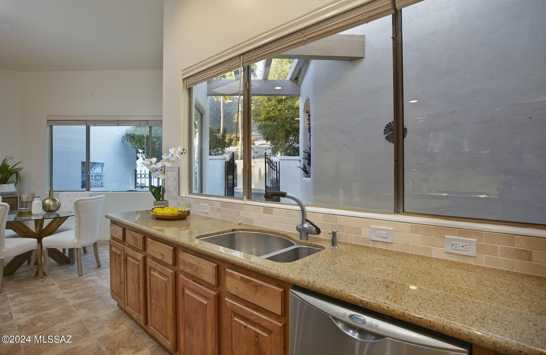 5140 E Calle Brillante
