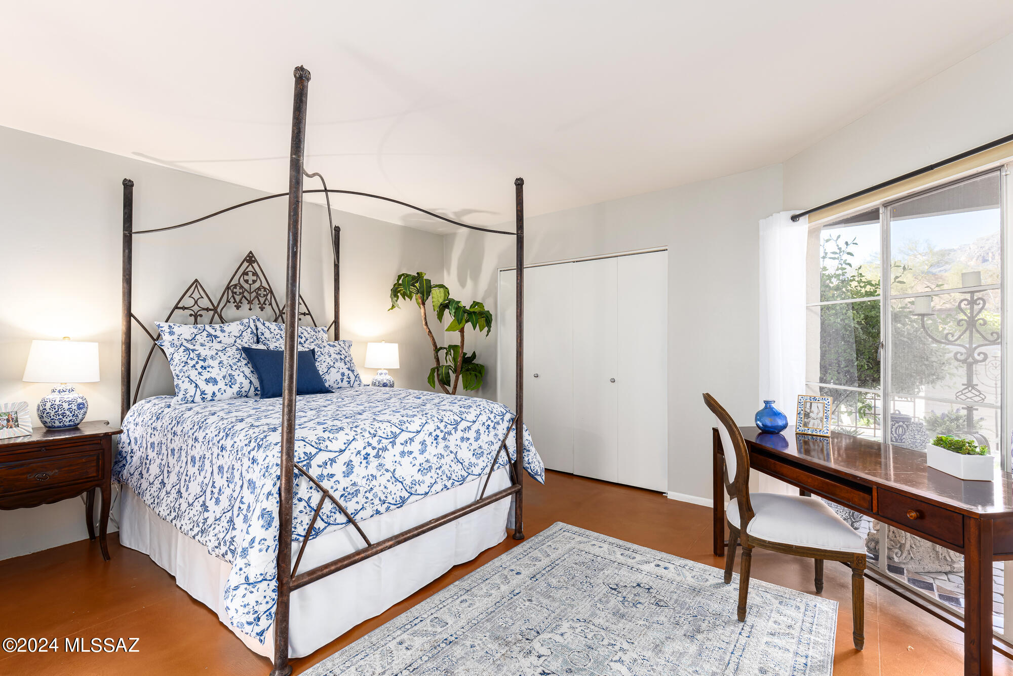 2600 E Skyline Drive 9
