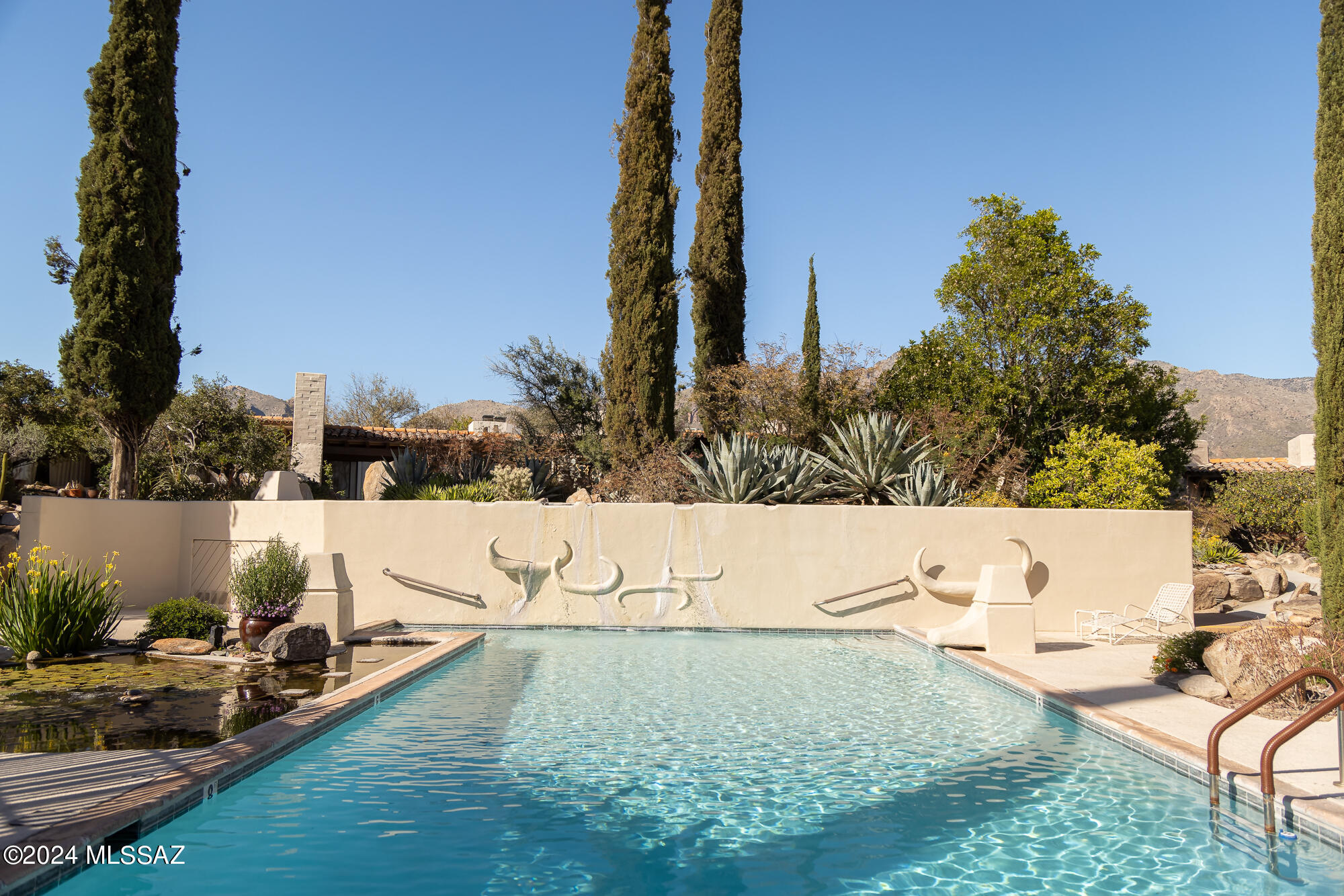 2600 E Skyline Drive 9