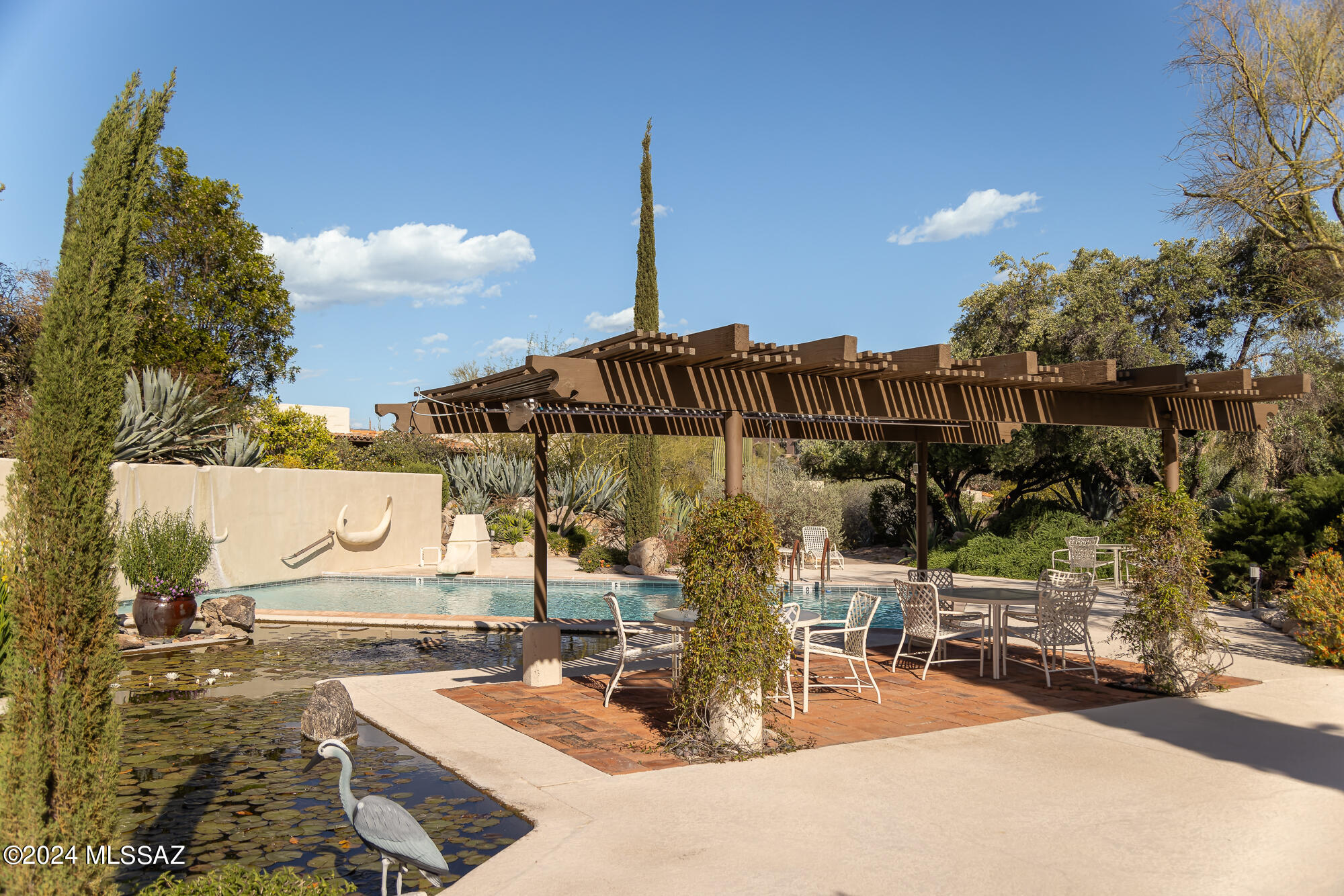 2600 E Skyline Drive 9