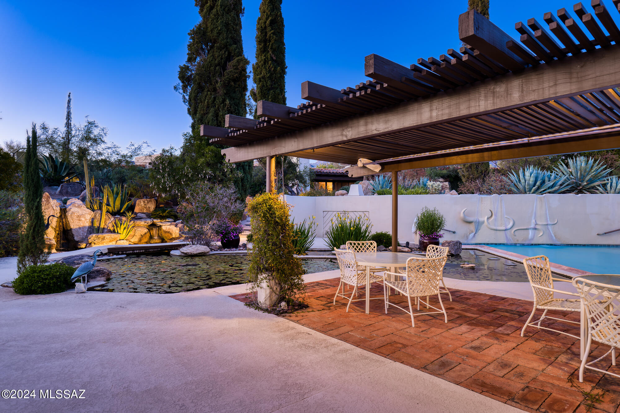 2600 E Skyline Drive 9