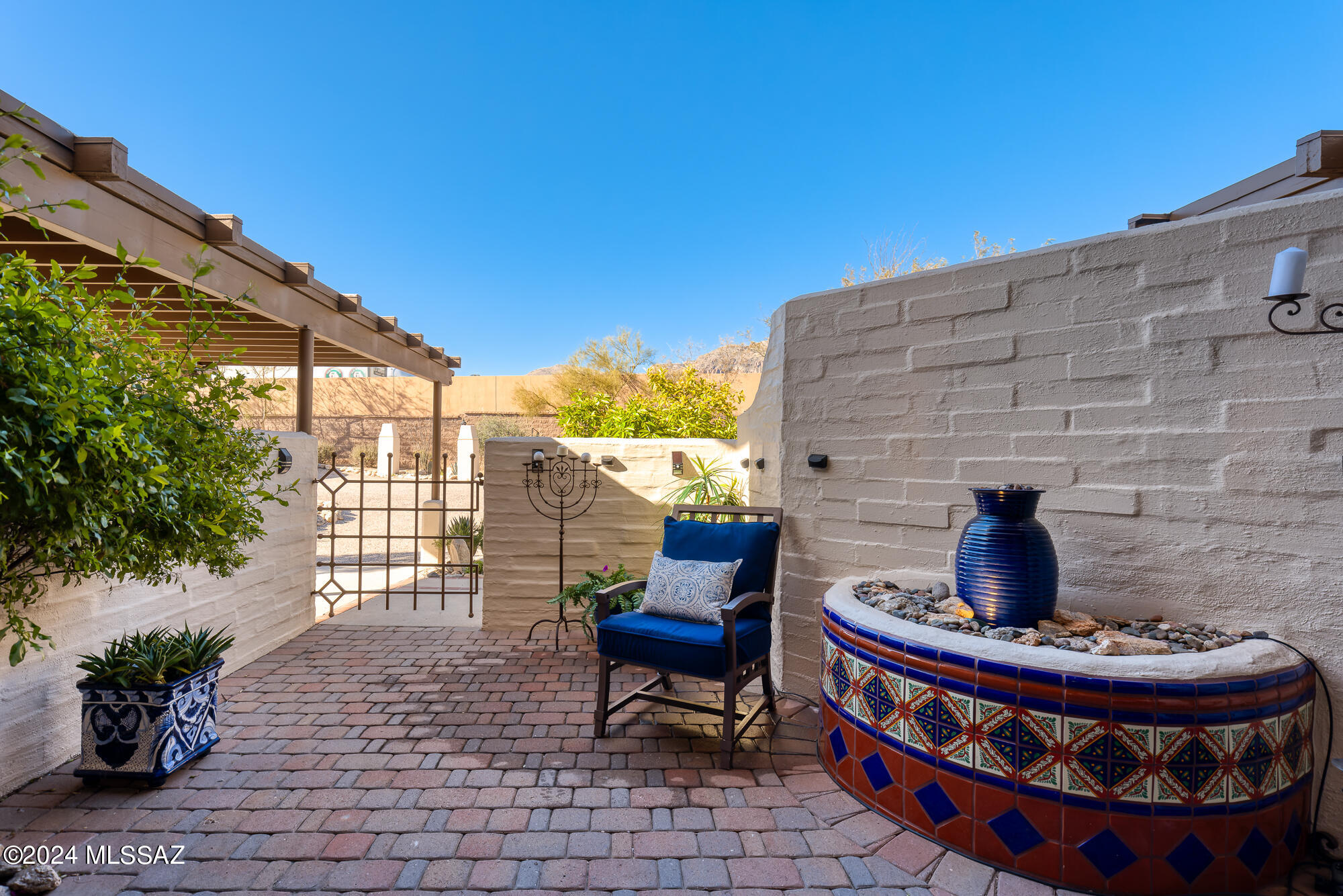 2600 E Skyline Drive 9