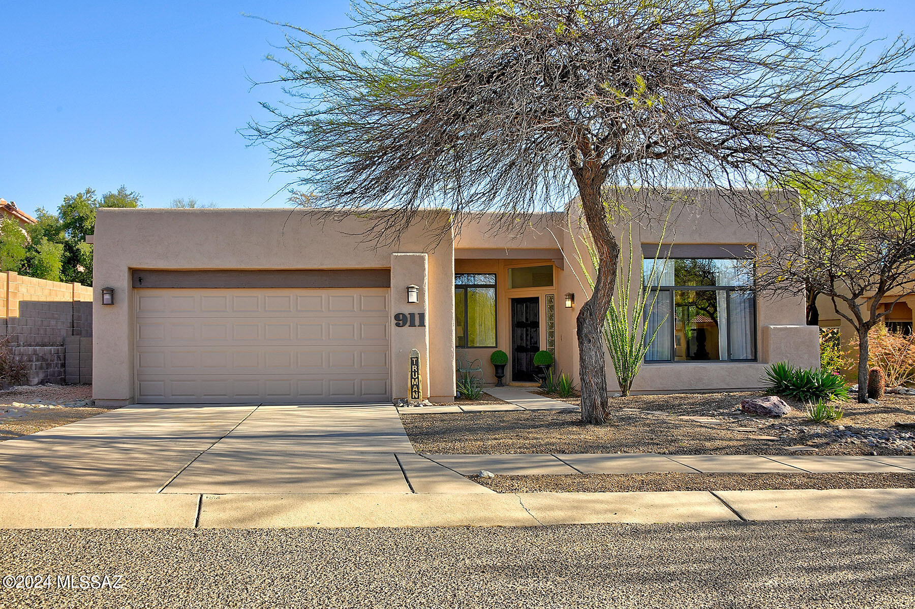 911 S Roundtail Place