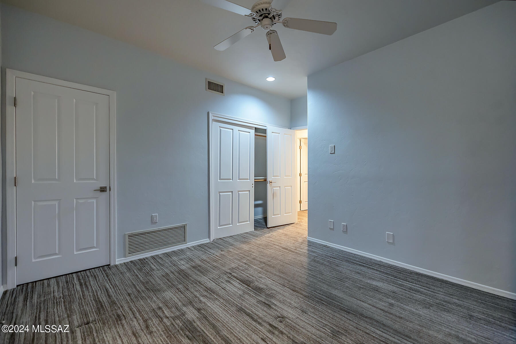 6212 N Desert Moon Loop