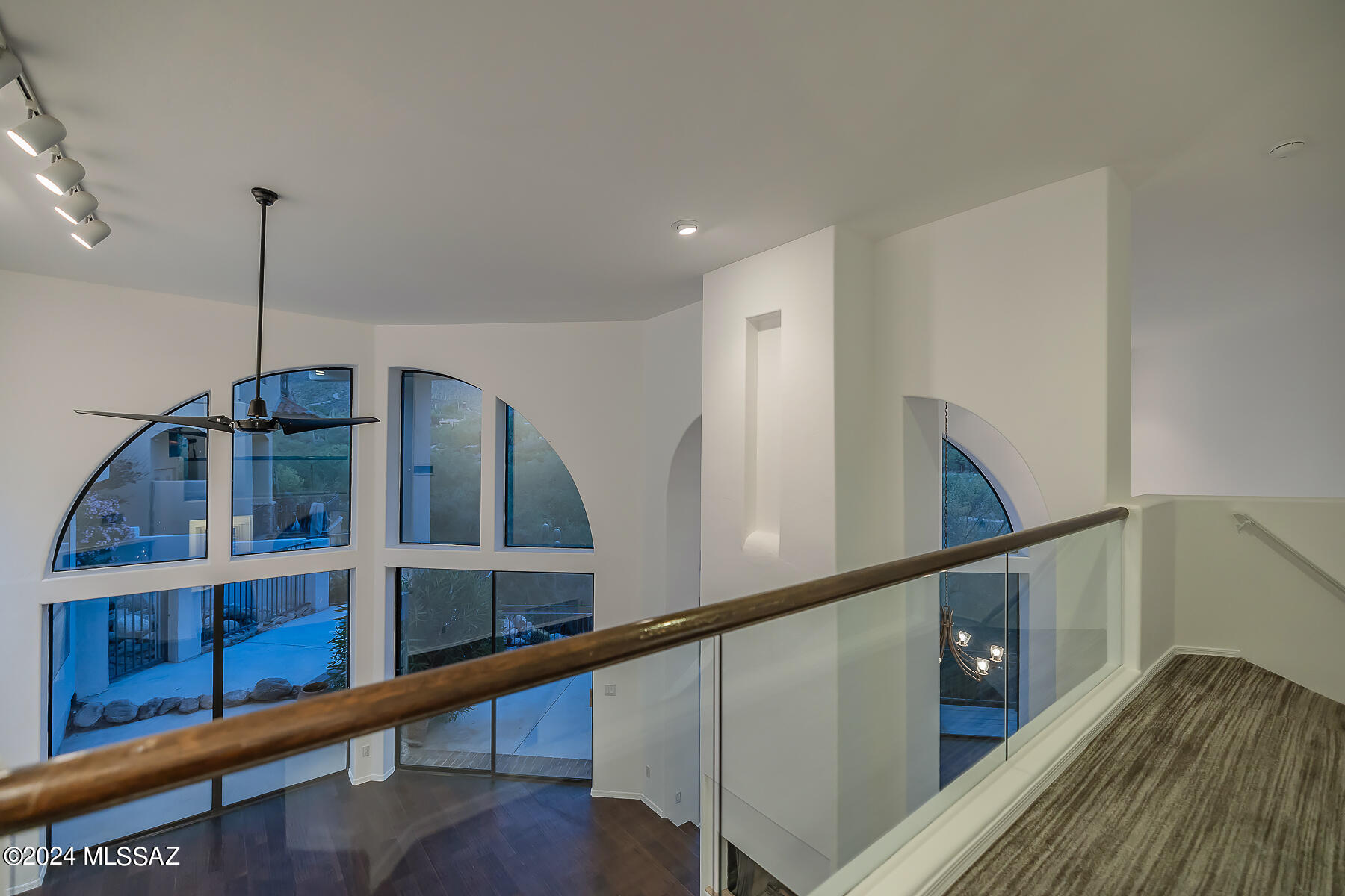 6212 N Desert Moon Loop